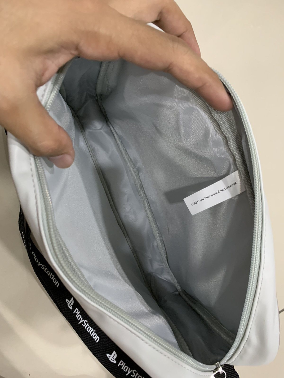 Playstation × Sony SONY PLAYSTATION 20th ANNIVERSARY PLAYSTATION 1 SLING BAG Size ONE SIZE - 6 Thumbnail