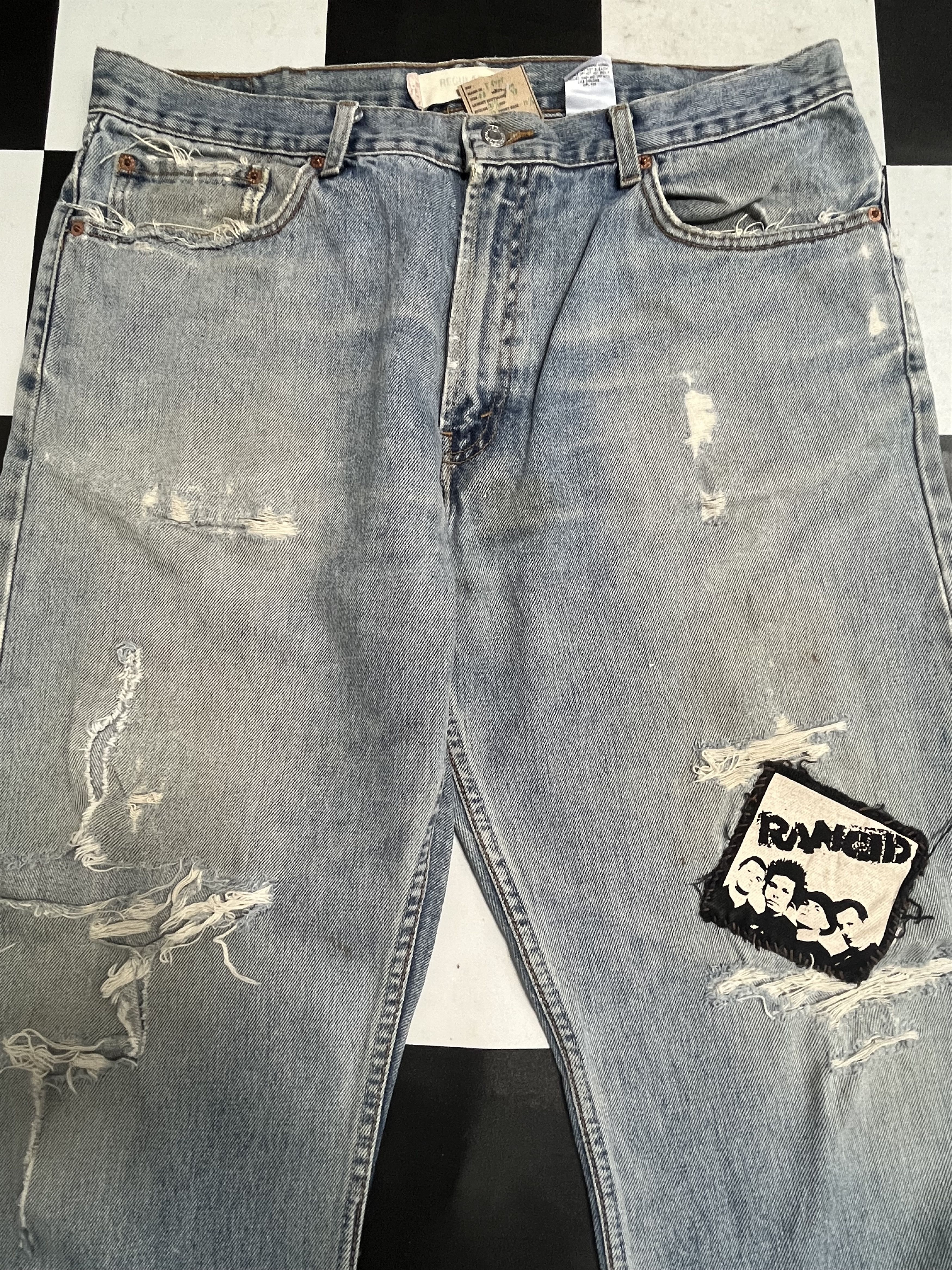 Levi's Vintage Levis 505 Regular fit Distressed Jeans - L33 Size US 39 - 3 Thumbnail