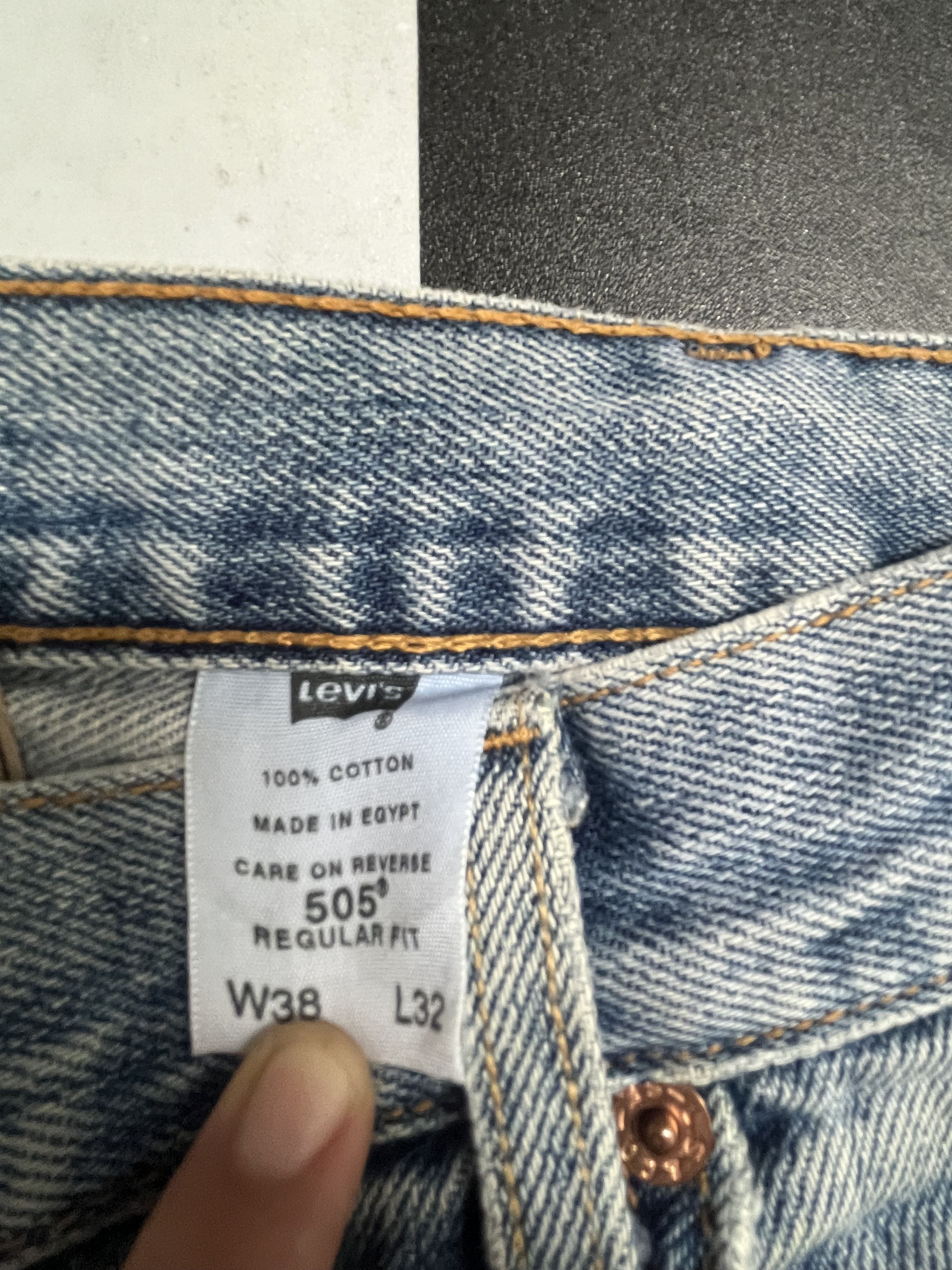 Levi's Vintage Levis 505 Regular fit Distressed Jeans - L33 Size US 39 - 13 Thumbnail