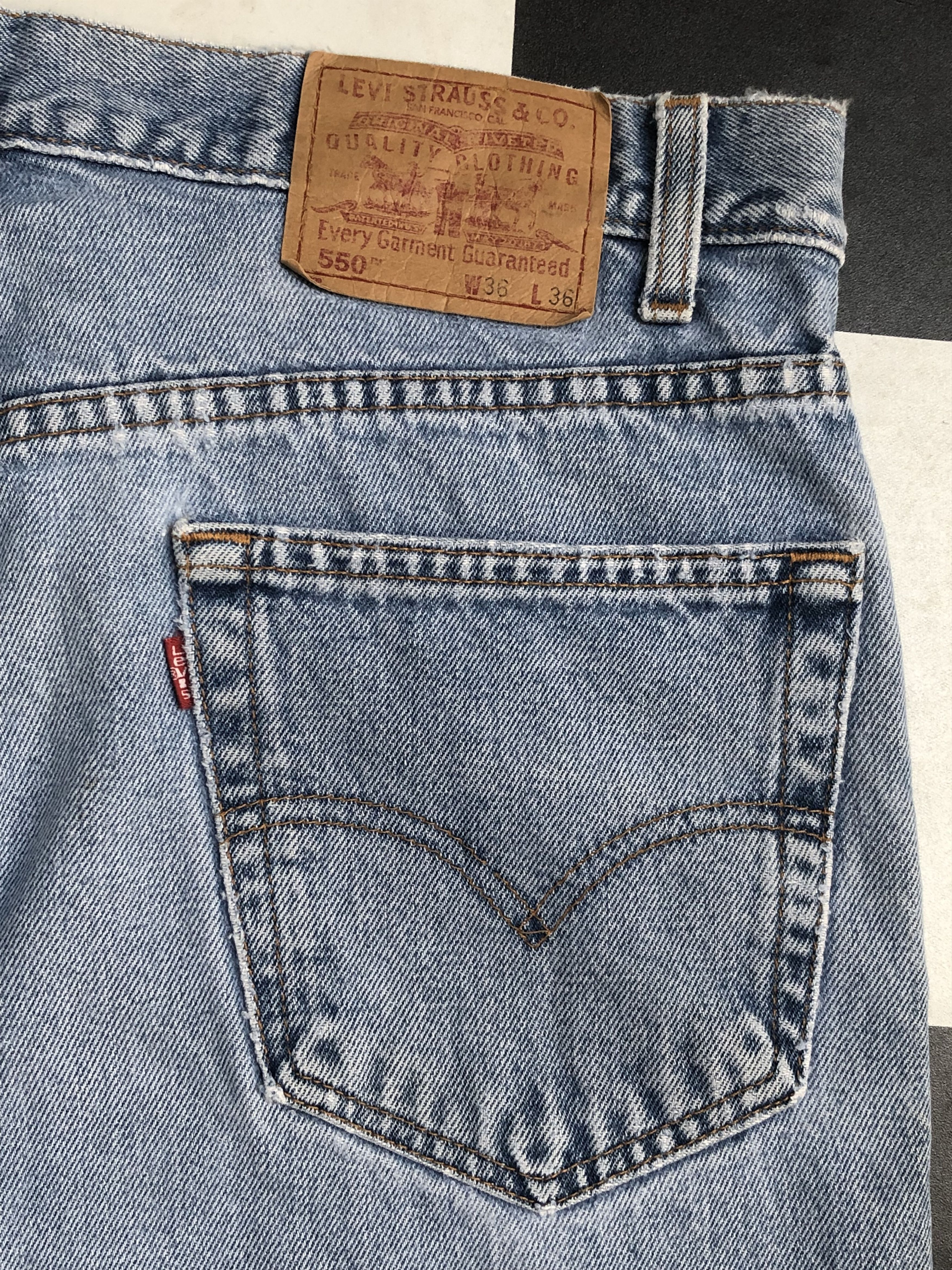 Levi's × Vintage Vintage Levi's 550 Distressed Denim Jeans L437 Size US 35 - 9 Thumbnail