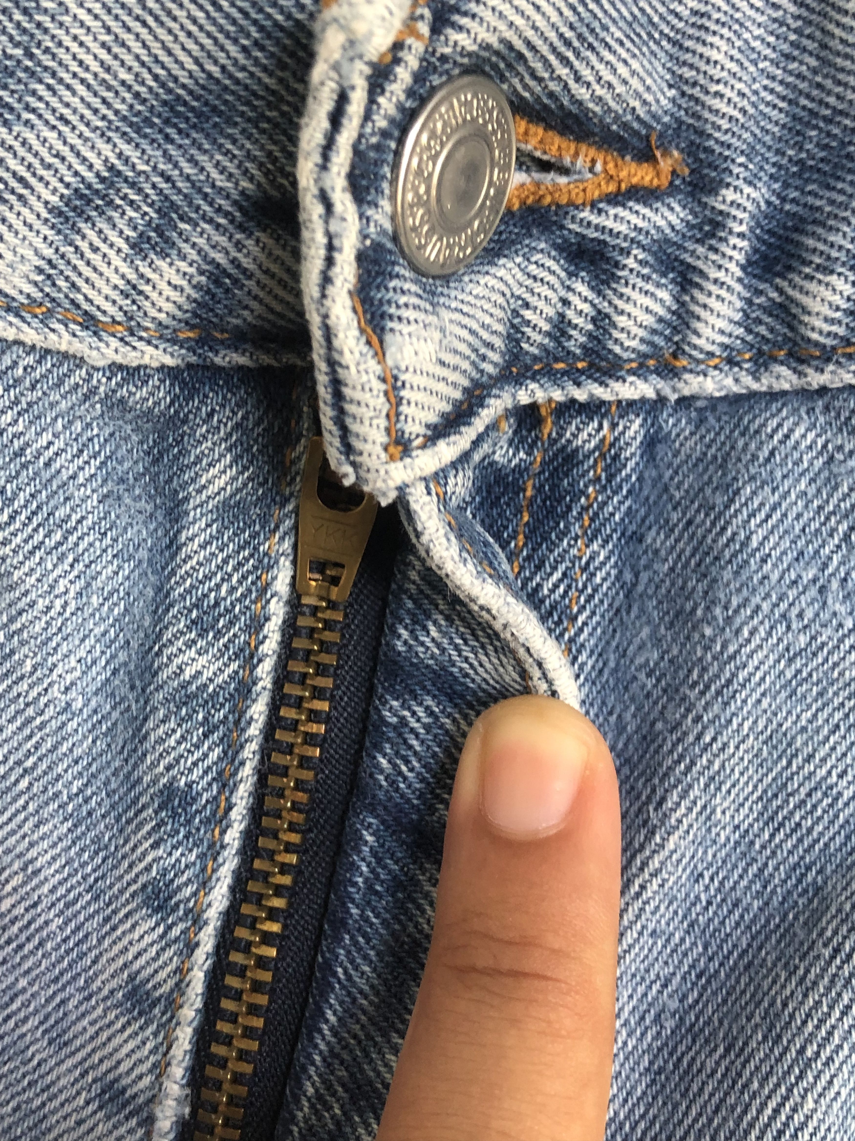 Levi's × Vintage Vintage Levi's 550 Distressed Denim Jeans L437 Size US 35 - 5 Thumbnail