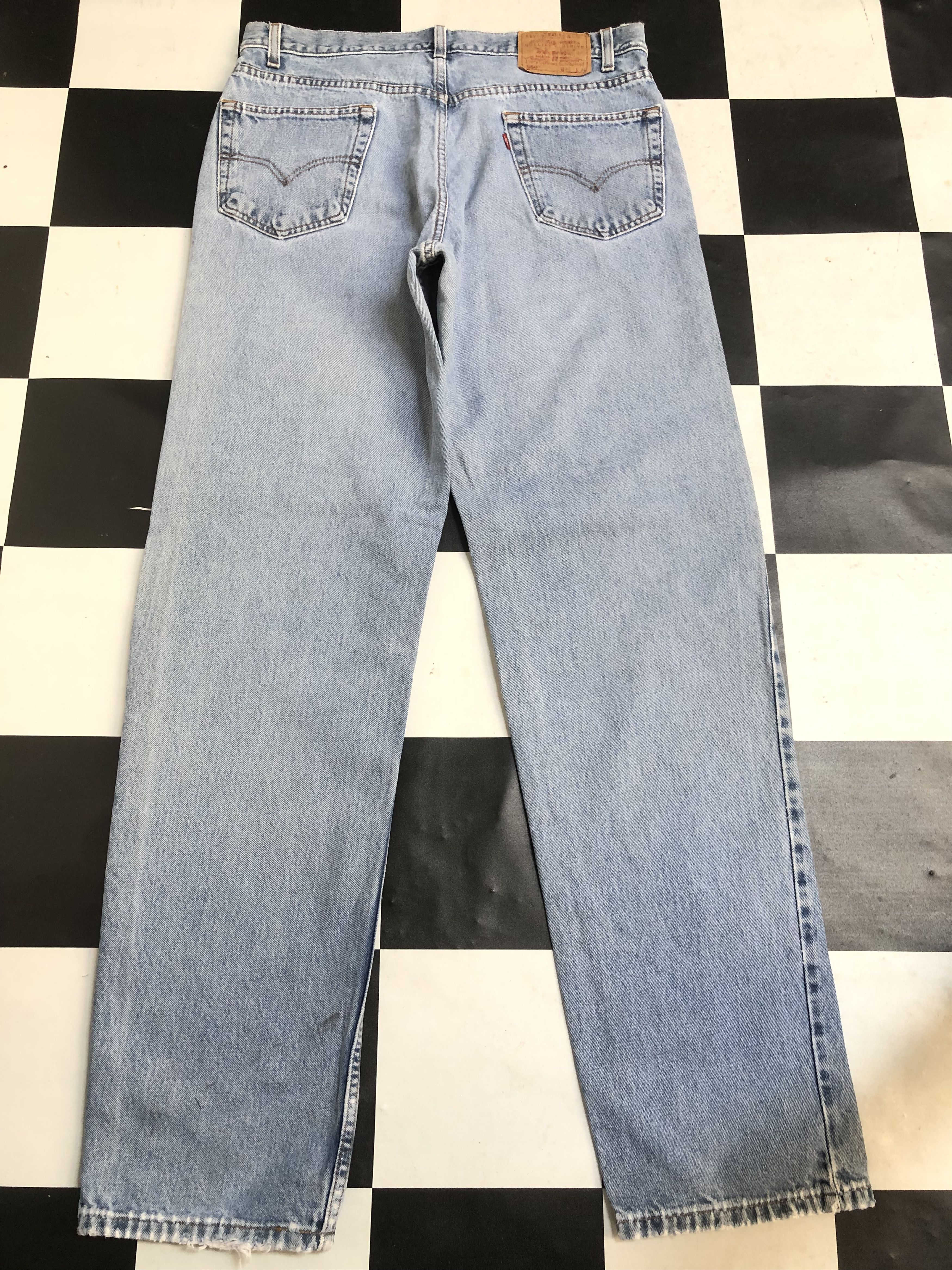 Levi's × Vintage Vintage Levi's 550 Distressed Denim Jeans L437 Size US 35 - 2 Thumbnail