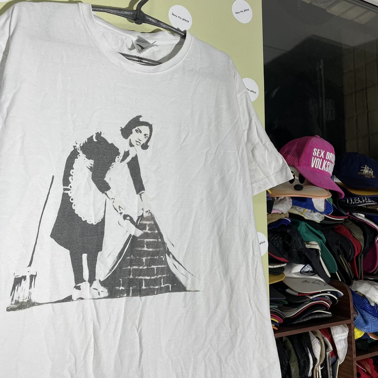 Vintage Vintage Y2K Graphic Tee Sun Faded Indie Art Print Tapered L Size US L / EU 52-54 / 3 - 5 Thumbnail