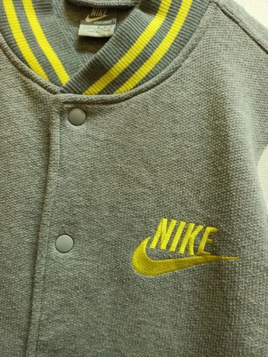 Nike Vintage Nike Varsity Sweatshirt up button embroidered Logo Size US M / EU 48-50 / 2 - 2 Thumbnail