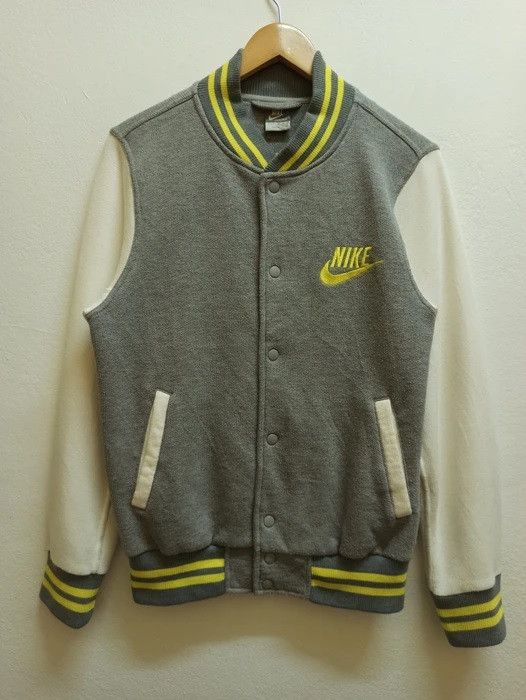 Nike Vintage Nike Varsity Sweatshirt up button embroidered Logo Size US M / EU 48-50 / 2 - 1 Thumbnail