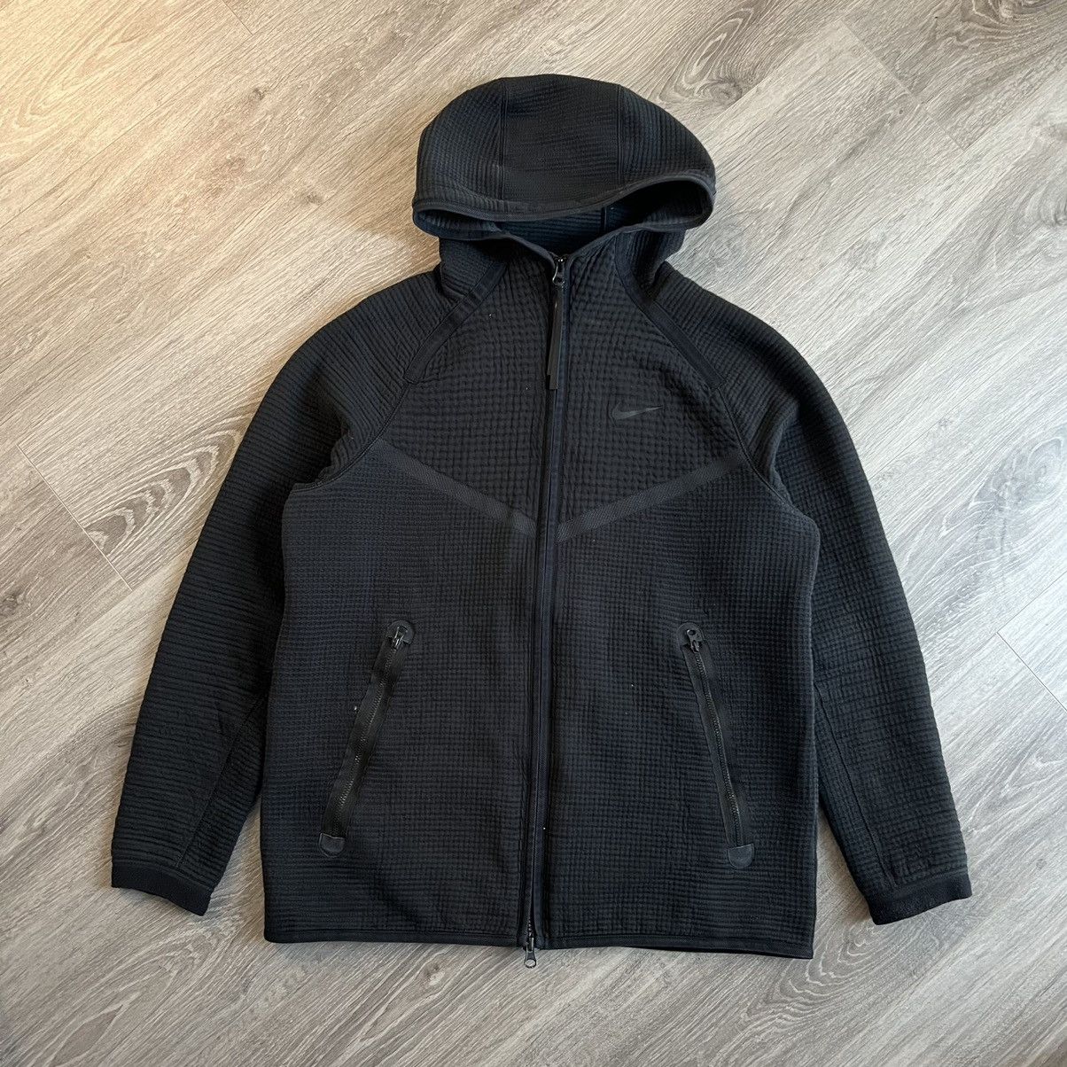 image of Nike Tech Fleece Thermal Hoodie in Black, Men's (Size Medium)