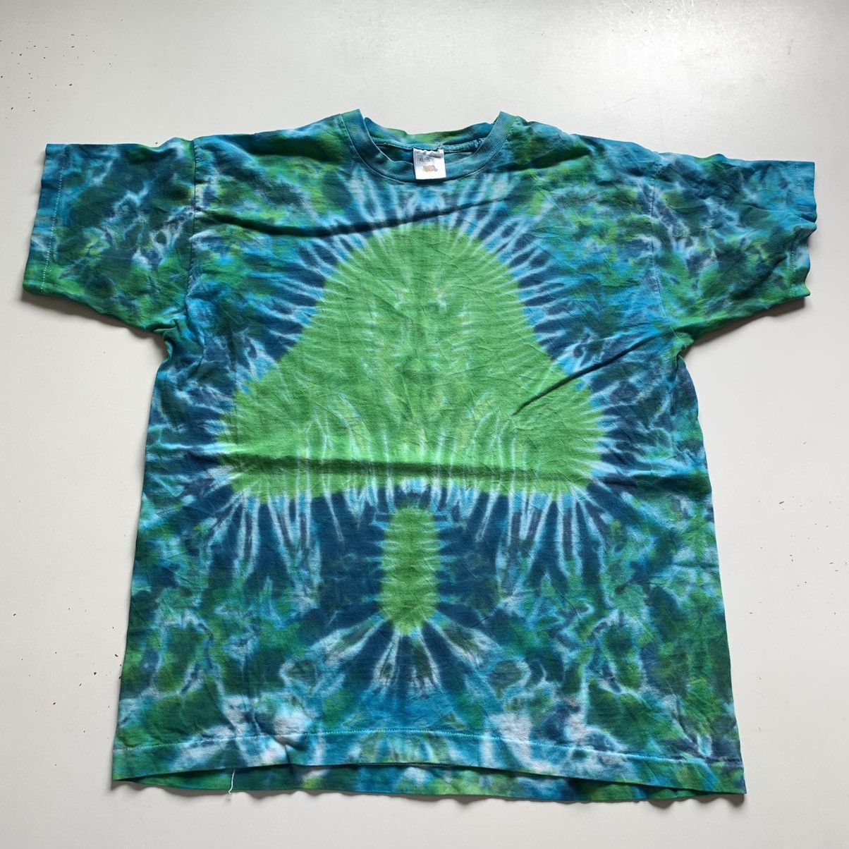 Vintage Vintage 90s Shrooms tie dye art graphic T shirt green blue Size US XL / EU 56 / 4 - 1 Thumbnail