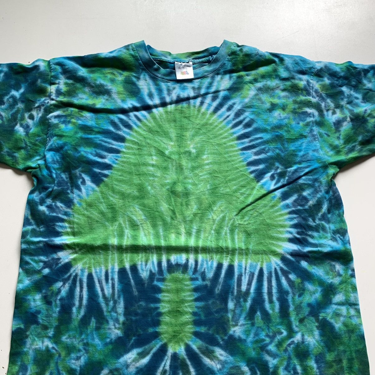 Vintage Vintage 90s Shrooms tie dye art graphic T shirt green blue Size US XL / EU 56 / 4 - 2 Thumbnail