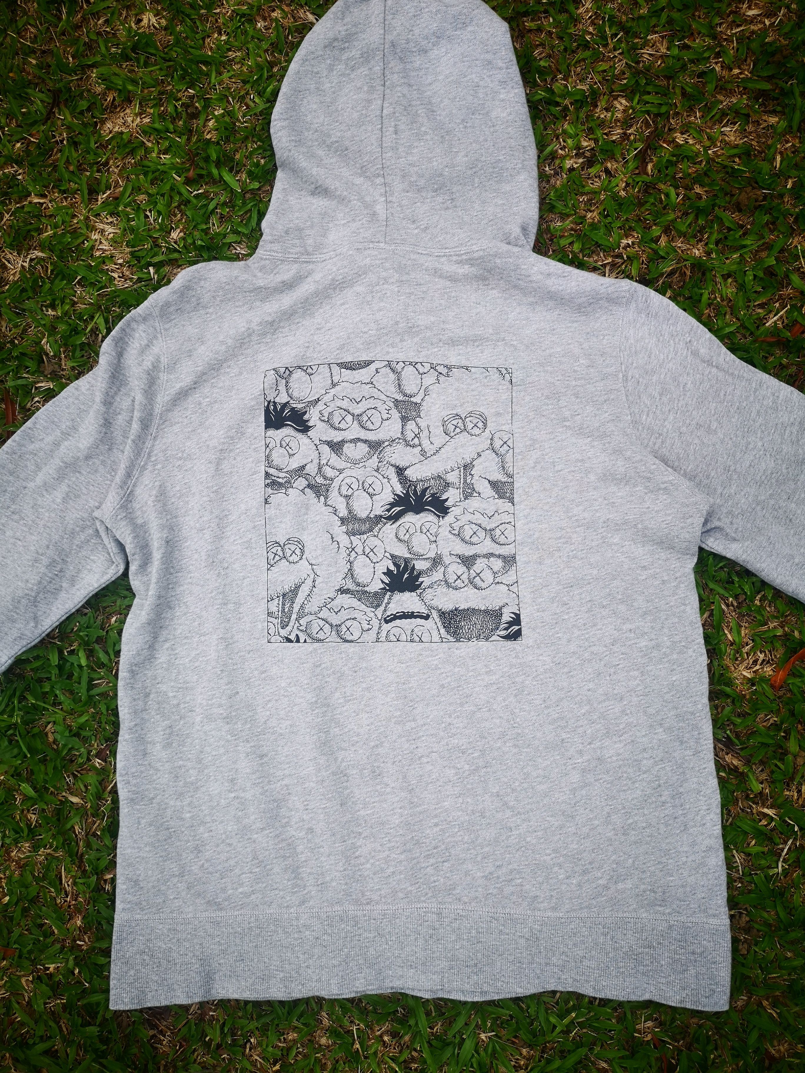 Kaws × Uniqlo Kaws X Sesame Street by Uniqlo Hoodie Size US L / EU 52-54 / 3 - 4 Thumbnail