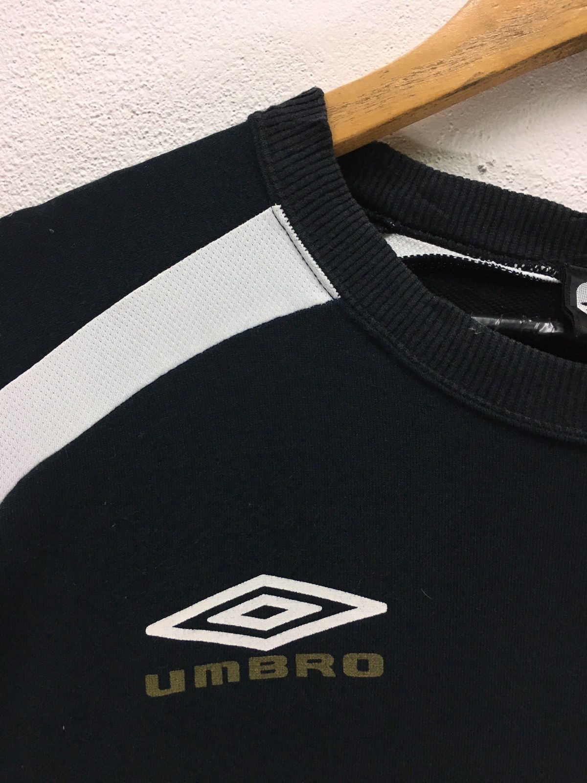 Umbro × Vintage Vintage Umbro Small Logo Nice Design Sweatshirt Size US M / EU 48-50 / 2 - 3 Thumbnail