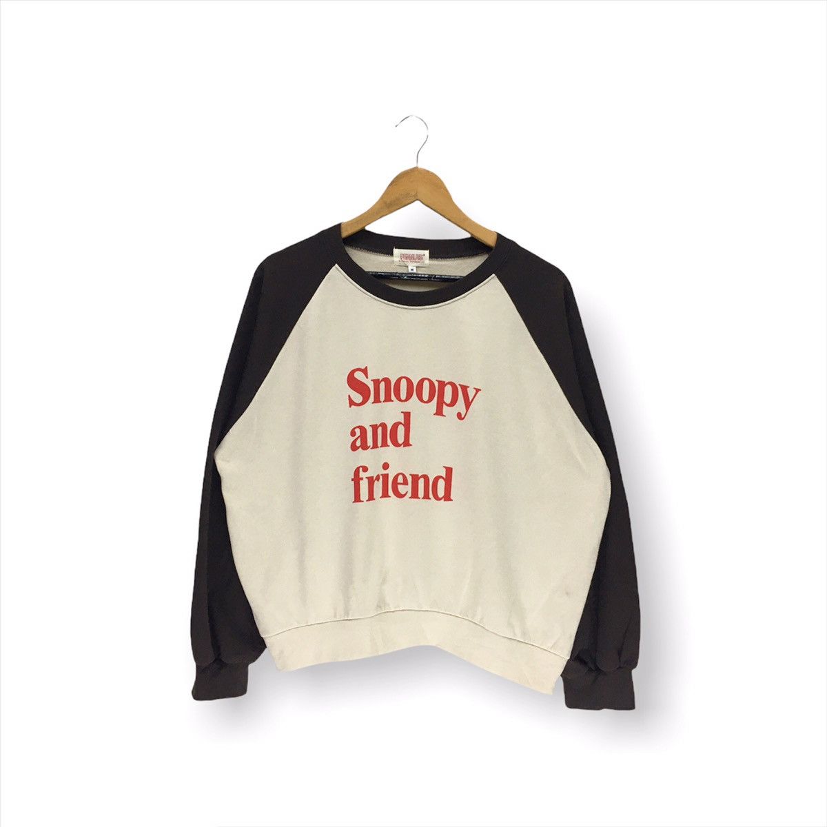 Peanuts Snoopy Doghouse Rounded Cotton Sweatshirt Grape