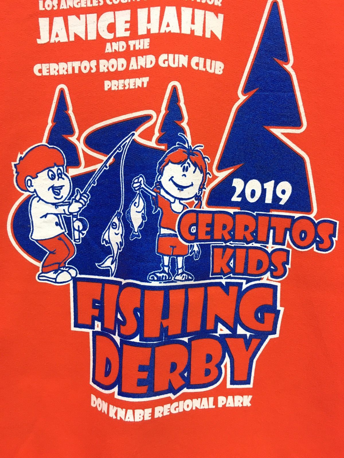 Gildan × Vintage Janice Hahn Fishing Derby Big Logo Sweatshirt Size US L / EU 52-54 / 3 - 4 Thumbnail