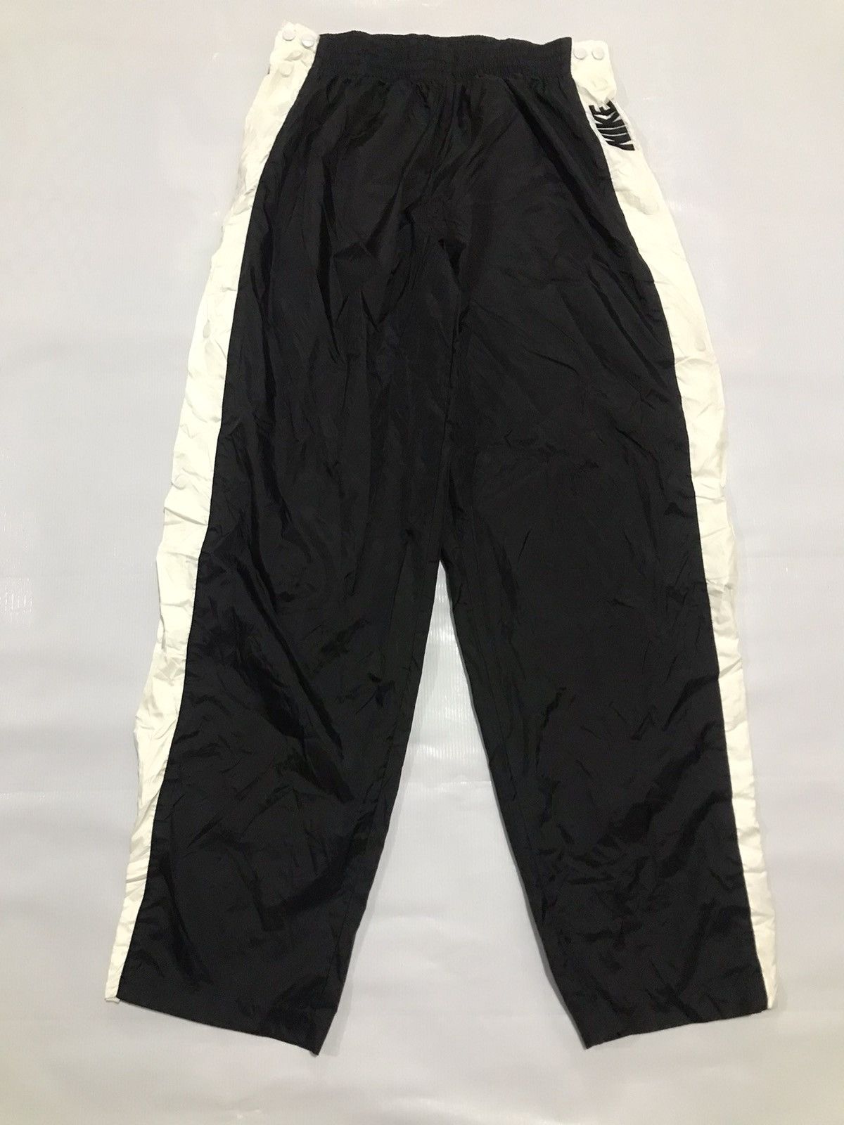mens nike parachute pants