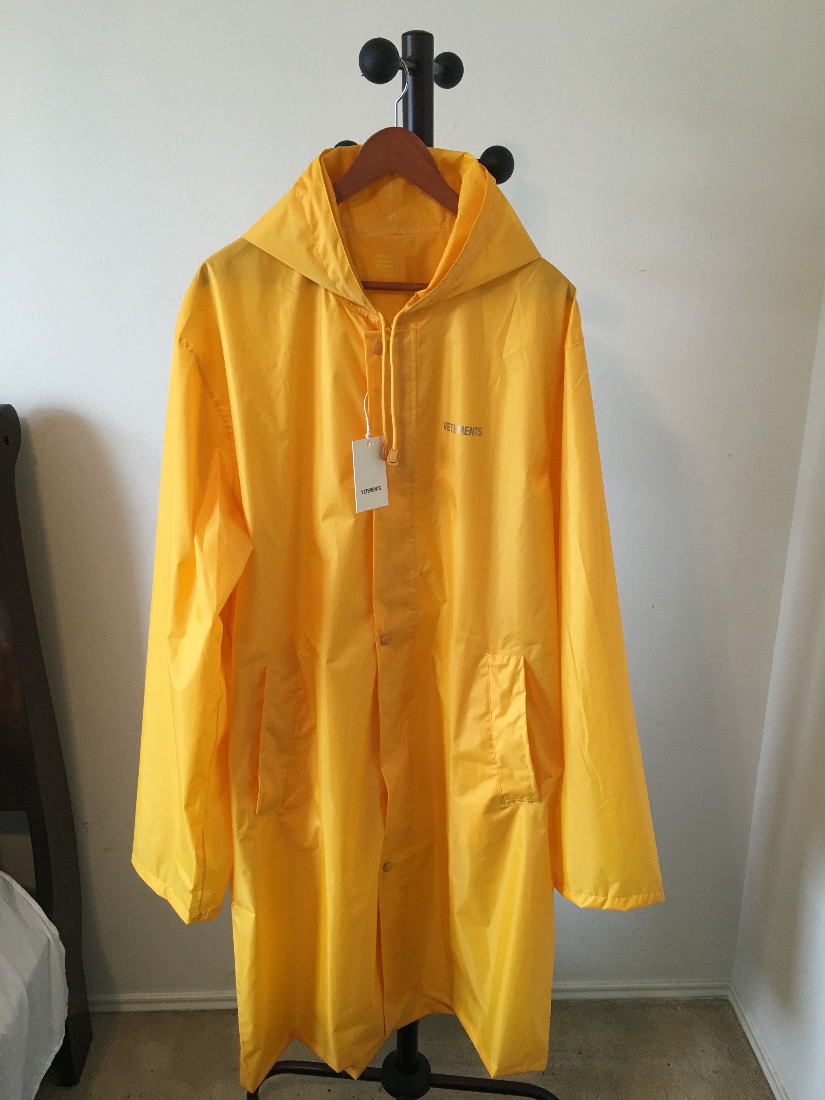 Vetements on sale yellow raincoat