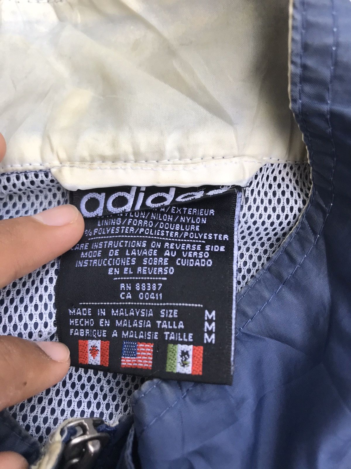 Adidas × Vintage Vintage Adidas middle Embroided logo Windbreaker Size US M / EU 48-50 / 2 - 6 Thumbnail