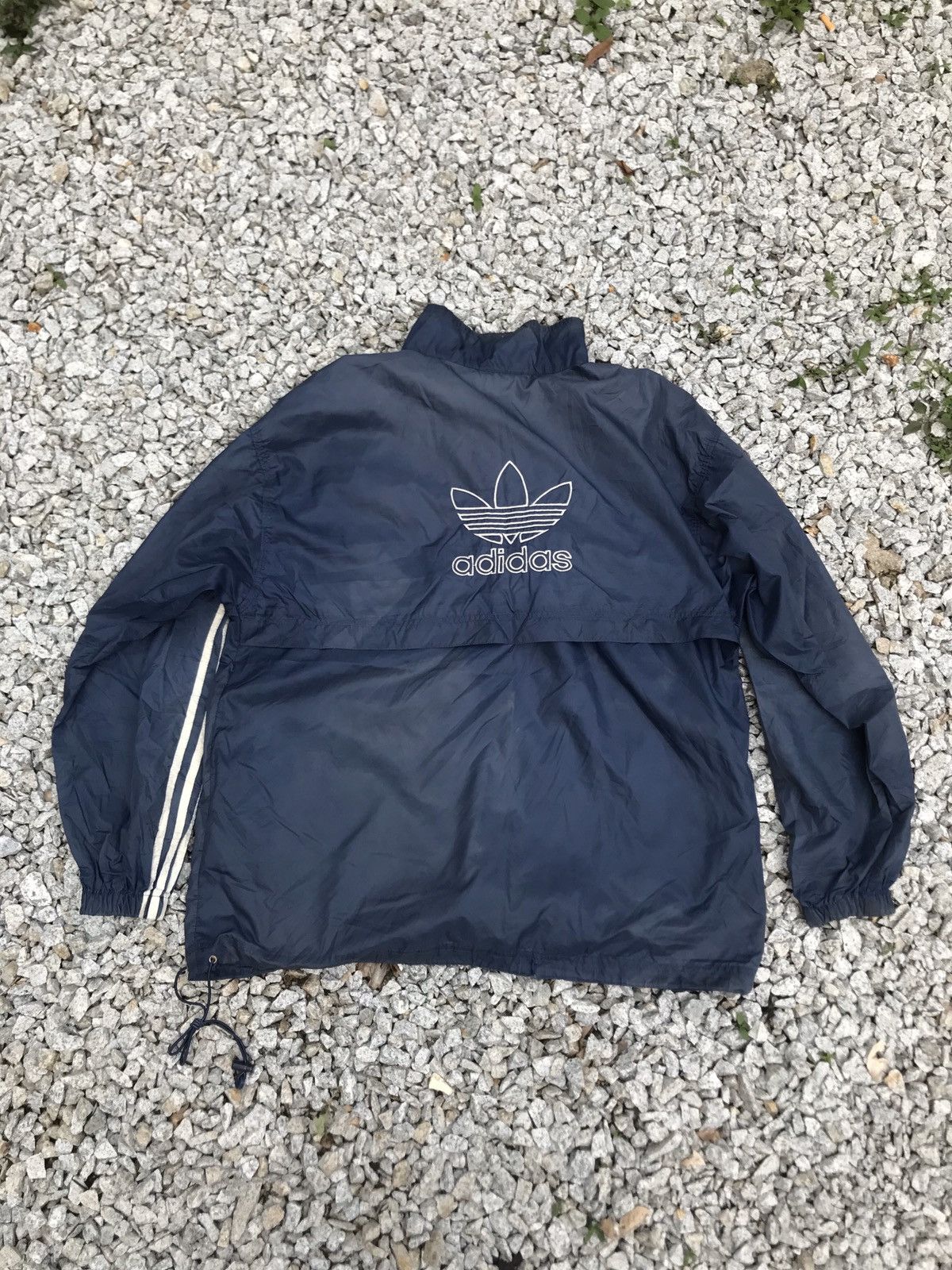 Adidas × Vintage Vintage Adidas middle Embroided logo Windbreaker Size US M / EU 48-50 / 2 - 4 Thumbnail