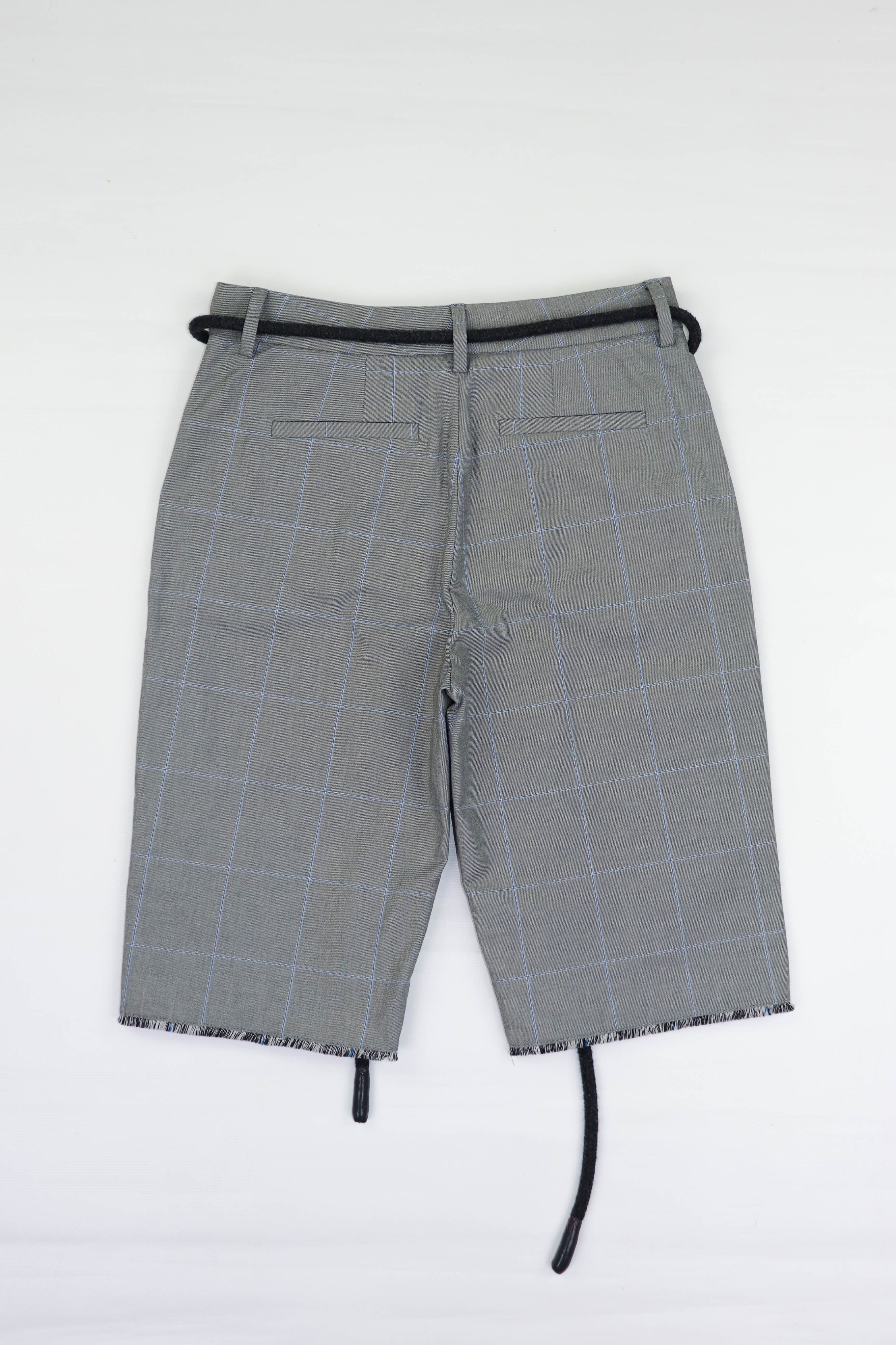 Off-White Women's OFF-White Made in Italy Plaid Gray Bermuda Shorts Size 26" / US 2 / IT 38 - 2 Thumbnail