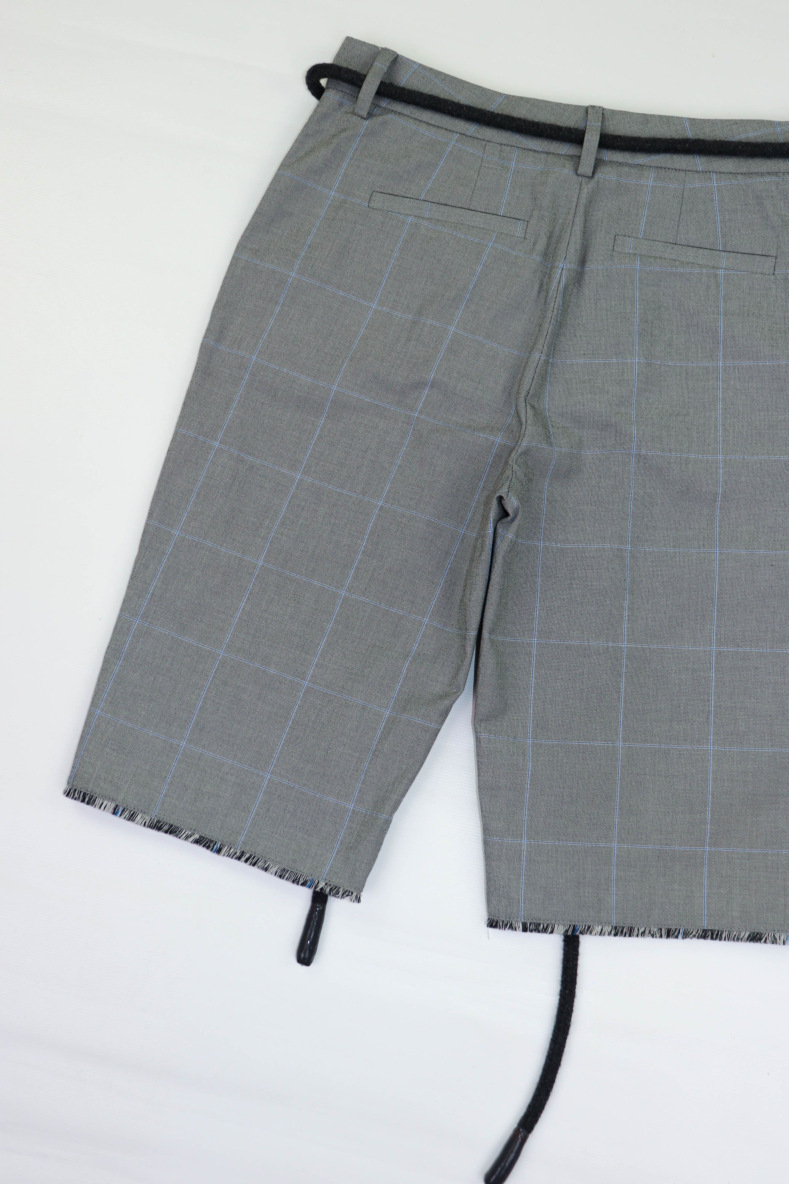 Off-White Women's OFF-White Made in Italy Plaid Gray Bermuda Shorts Size 26" / US 2 / IT 38 - 7 Thumbnail