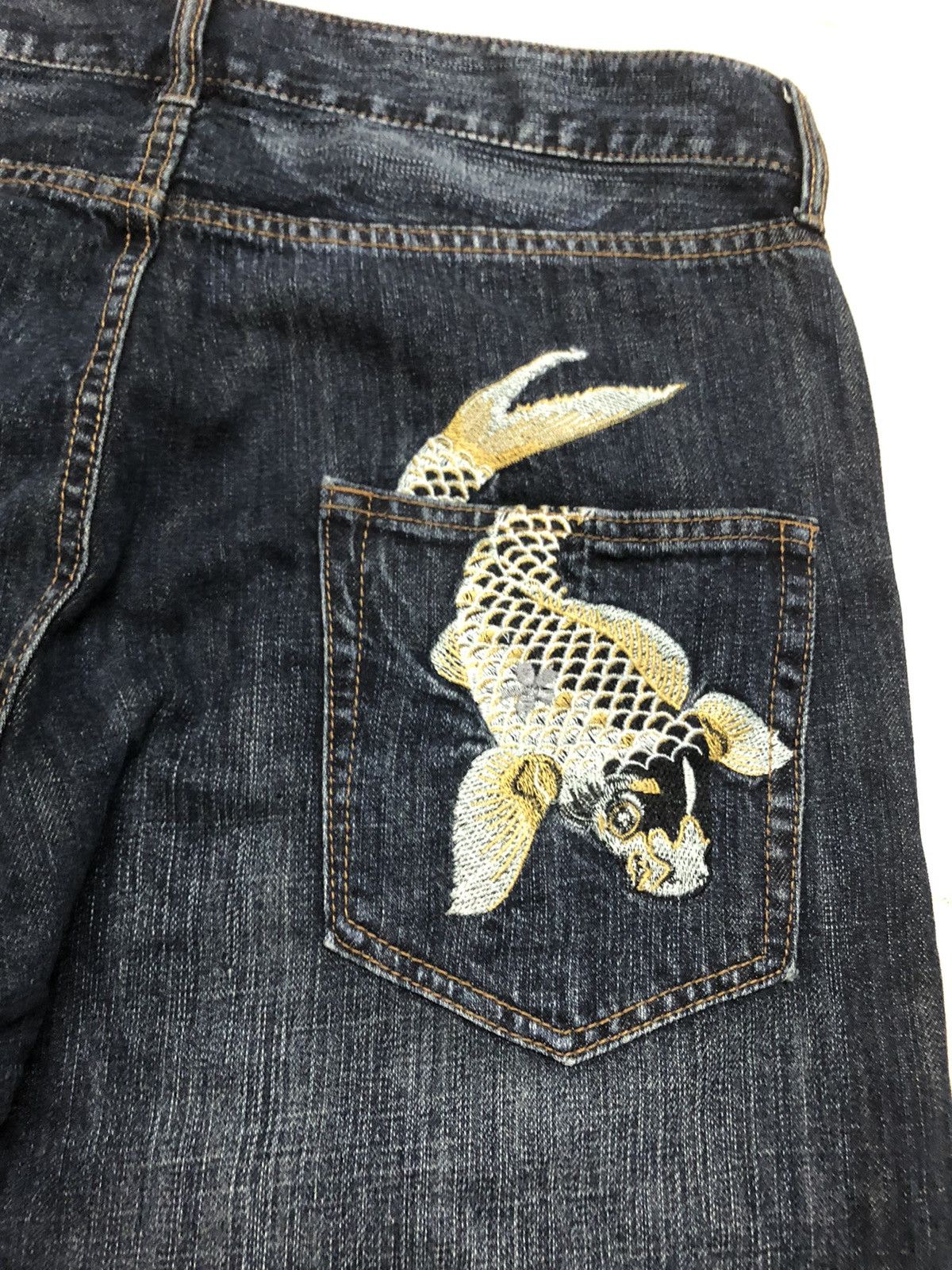 Japanese Brand RARE!! FISH KOI EMBROIDERED JEANS Size US 34 / EU 50 - 8 Thumbnail