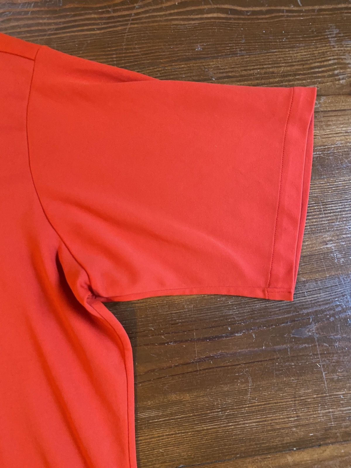 Van Heusen Vintage 70’s Van Heusen Red Polyester Short Sleeve Button Up Size US L / EU 52-54 / 3 - 2 Thumbnail