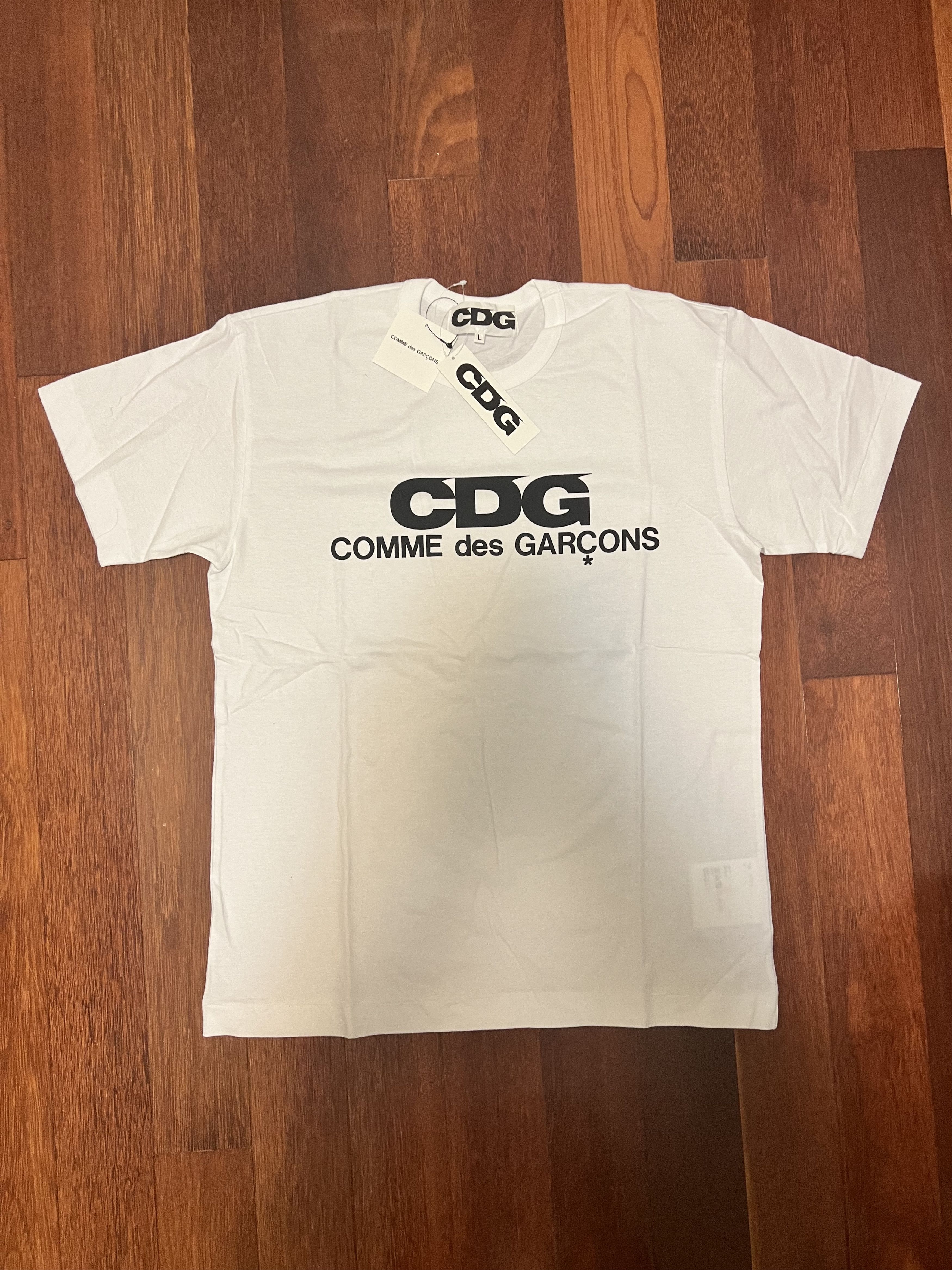 CDG by Comme des Garcons 💚 JAPAN EXCLUSIVE COMME DES GARÇONS BIG LOGO TEE Size US L / EU 52-54 / 3 - 1 Thumbnail