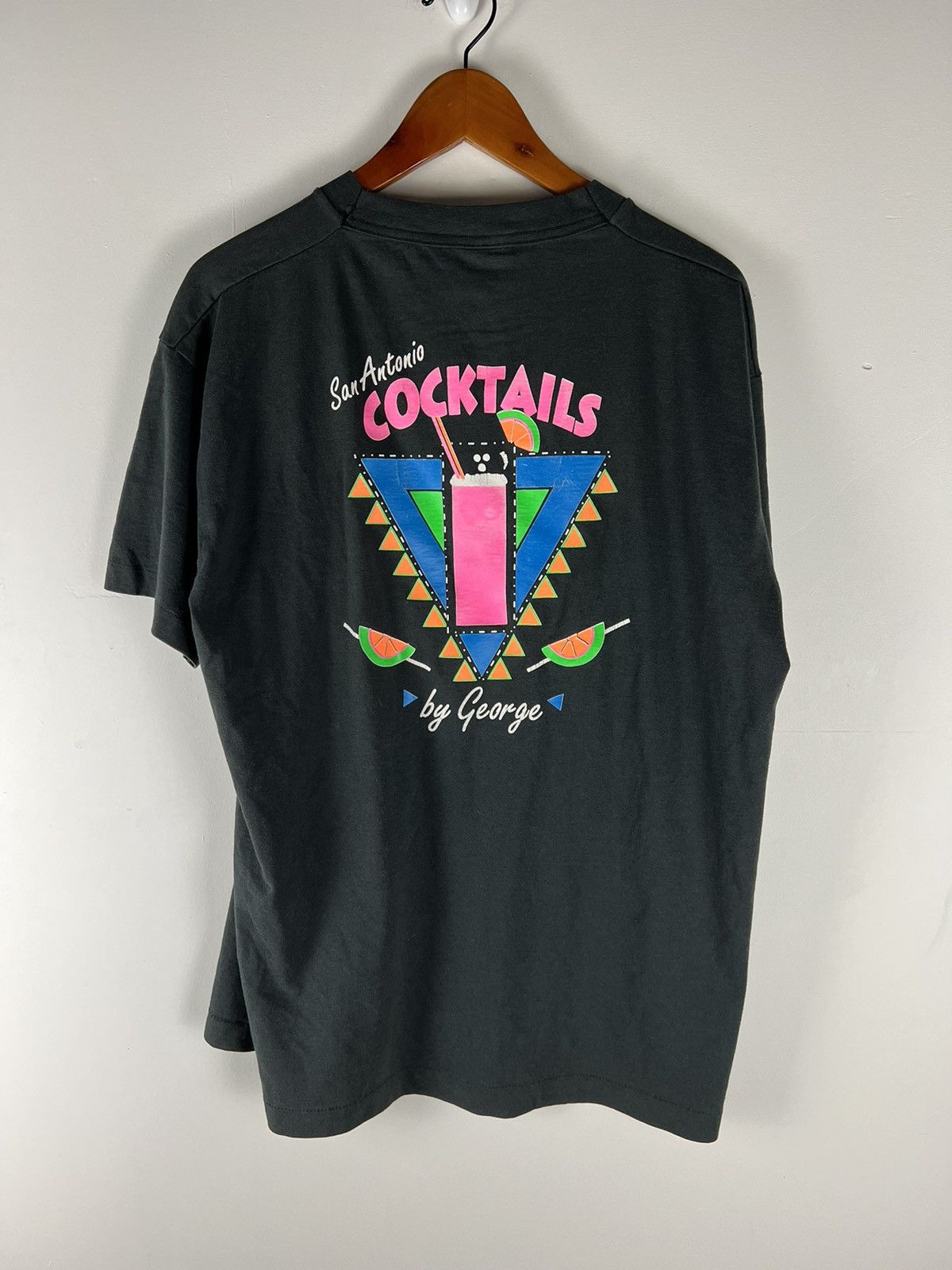 Fruit Of The Loom Vintage San Antonio Cocktails By George Tee Size US L / EU 52-54 / 3 - 1 Thumbnail