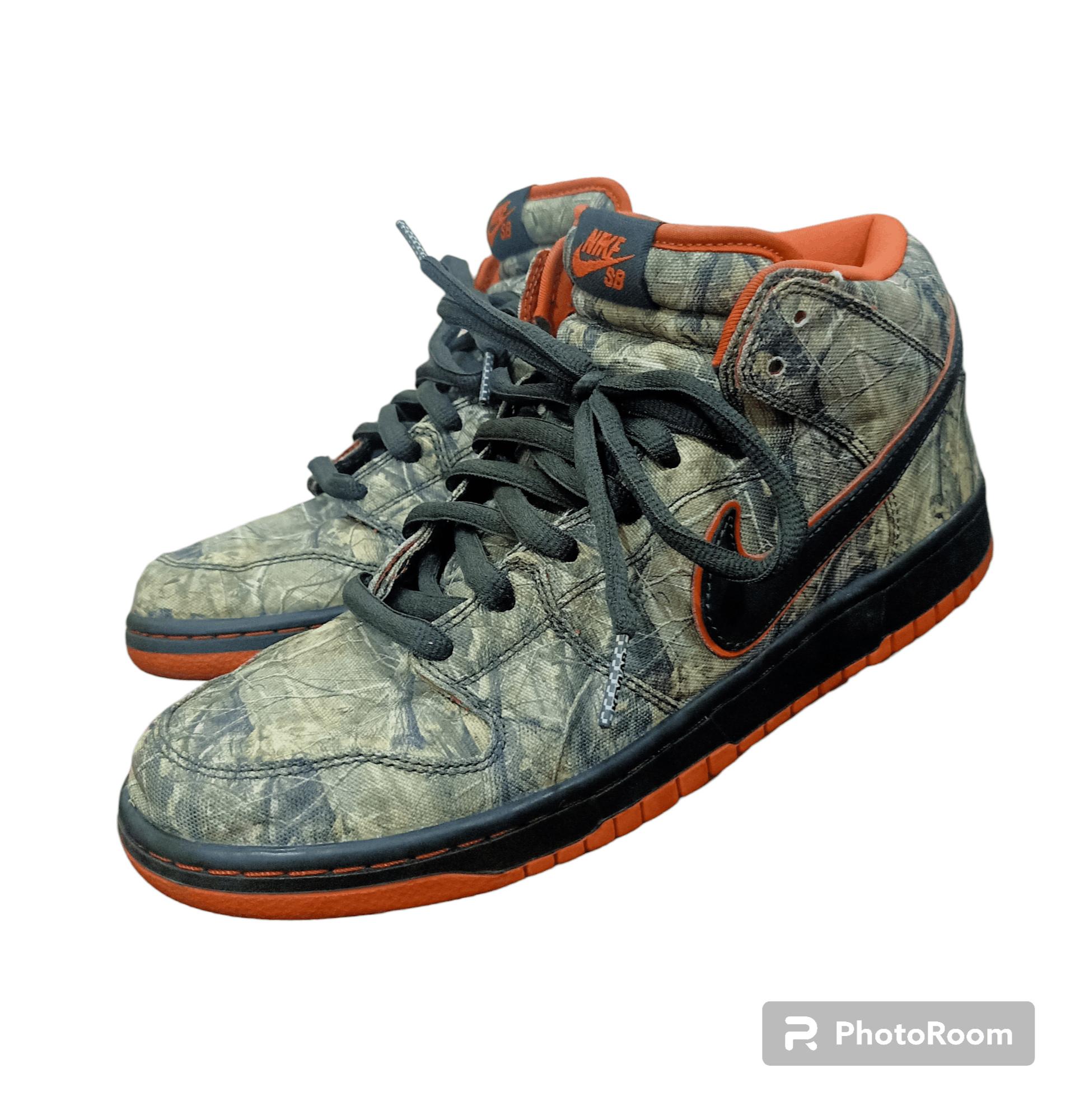 Nike SB Dunk Mid Real Tree Camo Sneakers