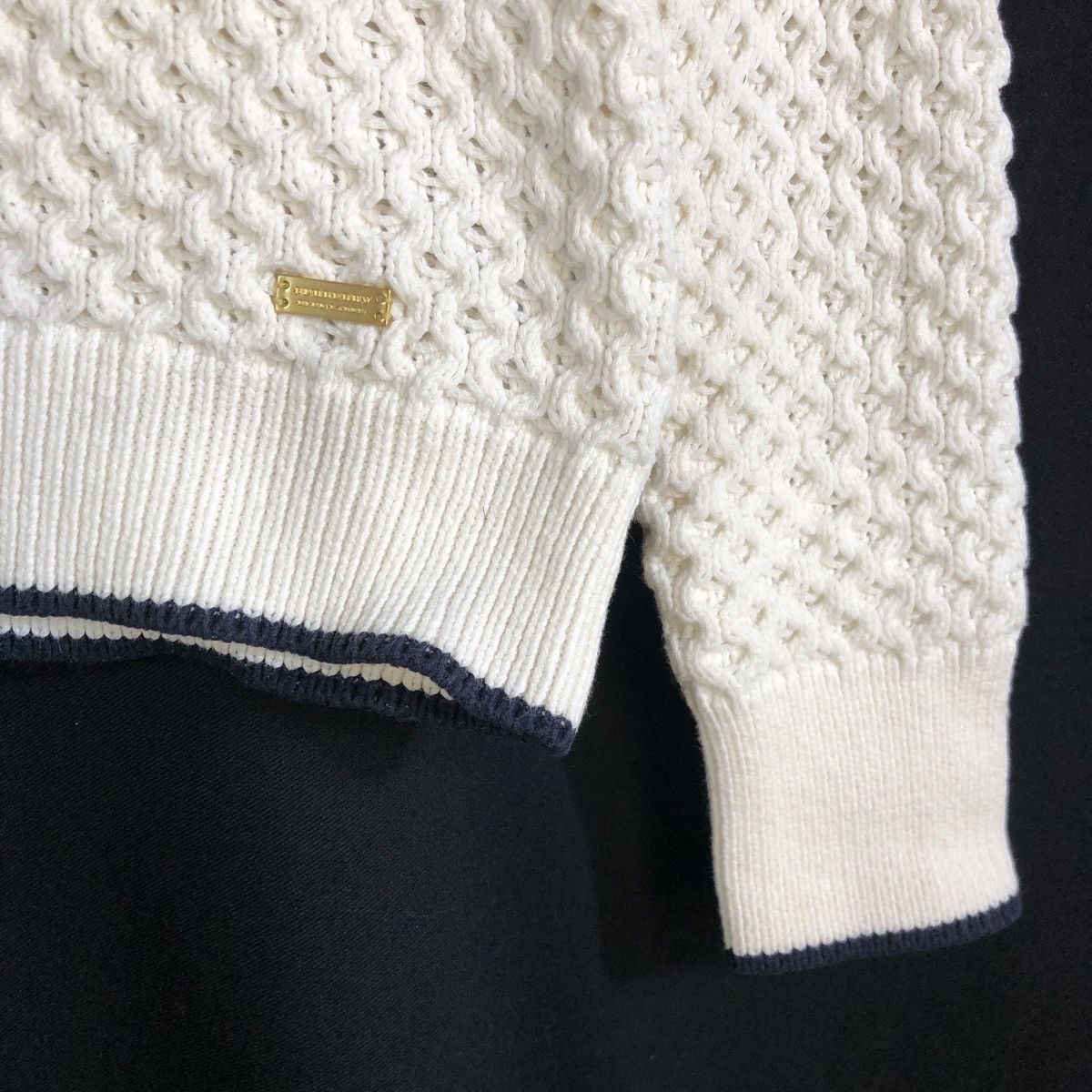Burberry Burberry Embossed Logo Crochet Knitwear Size XS / US 0-2 / IT 36-38 - 4 Thumbnail