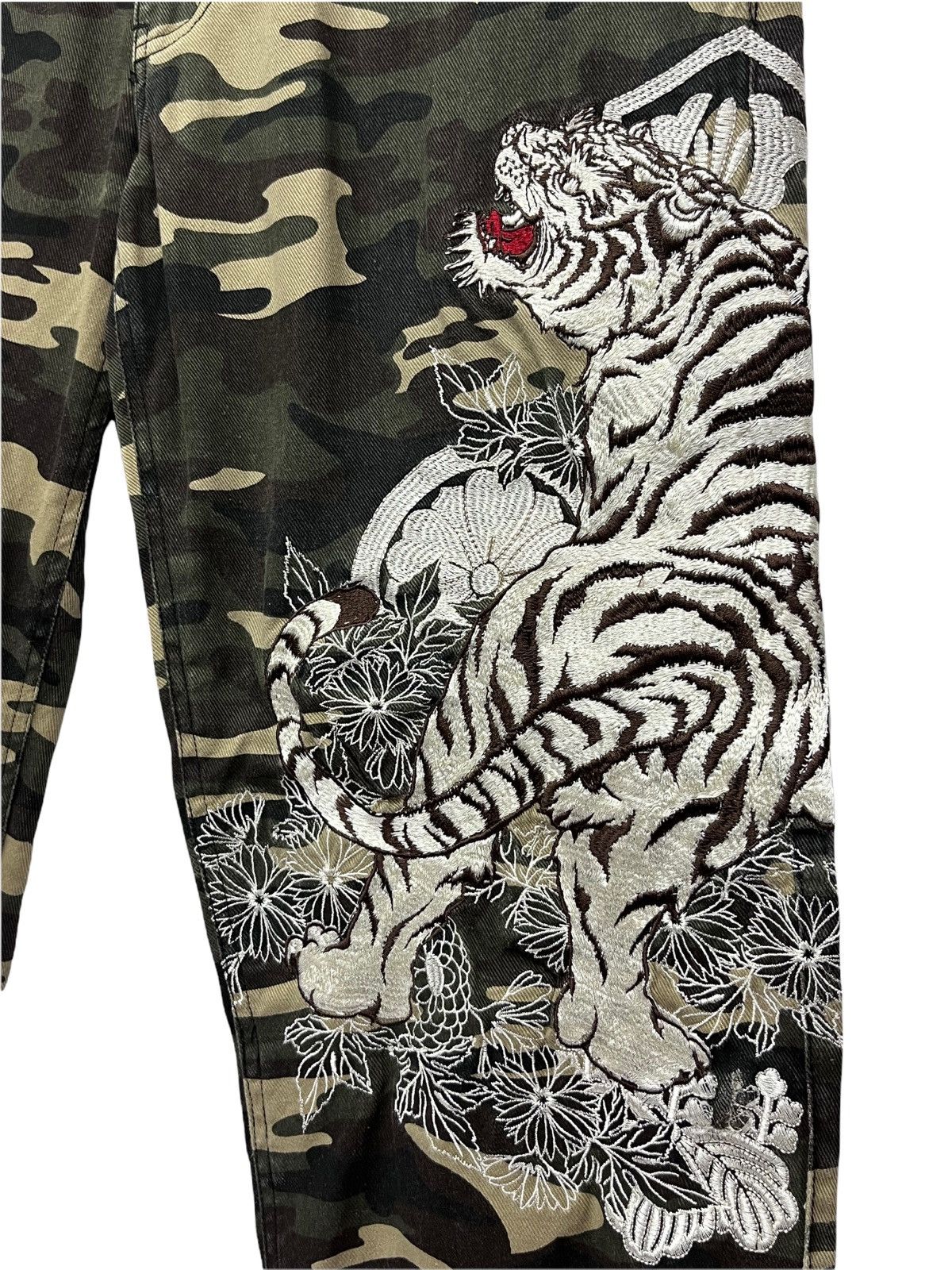 Japanese Brand 🔥JAPANESE Sukajan Tiger Embroidery Cropped Pants Karakuri Size US 31 - 3 Thumbnail