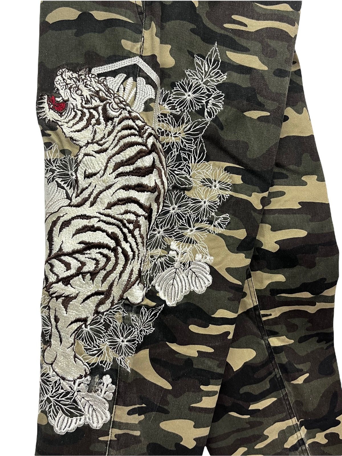 Japanese Brand 🔥JAPANESE Sukajan Tiger Embroidery Cropped Pants Karakuri Size US 31 - 7 Thumbnail