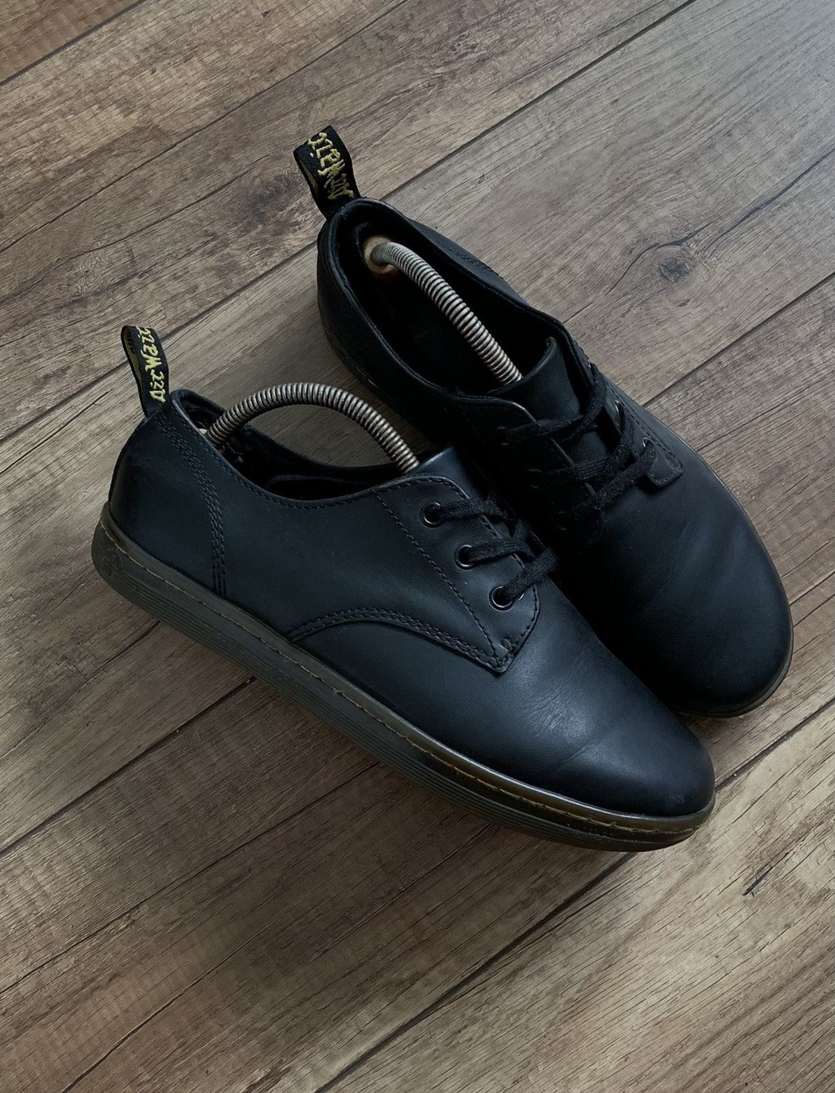 Dr. Martens Vintage Dr. Martens Tyrone Black Leather Low Shoes Boots Size US 9 / EU 42 - 1 Thumbnail