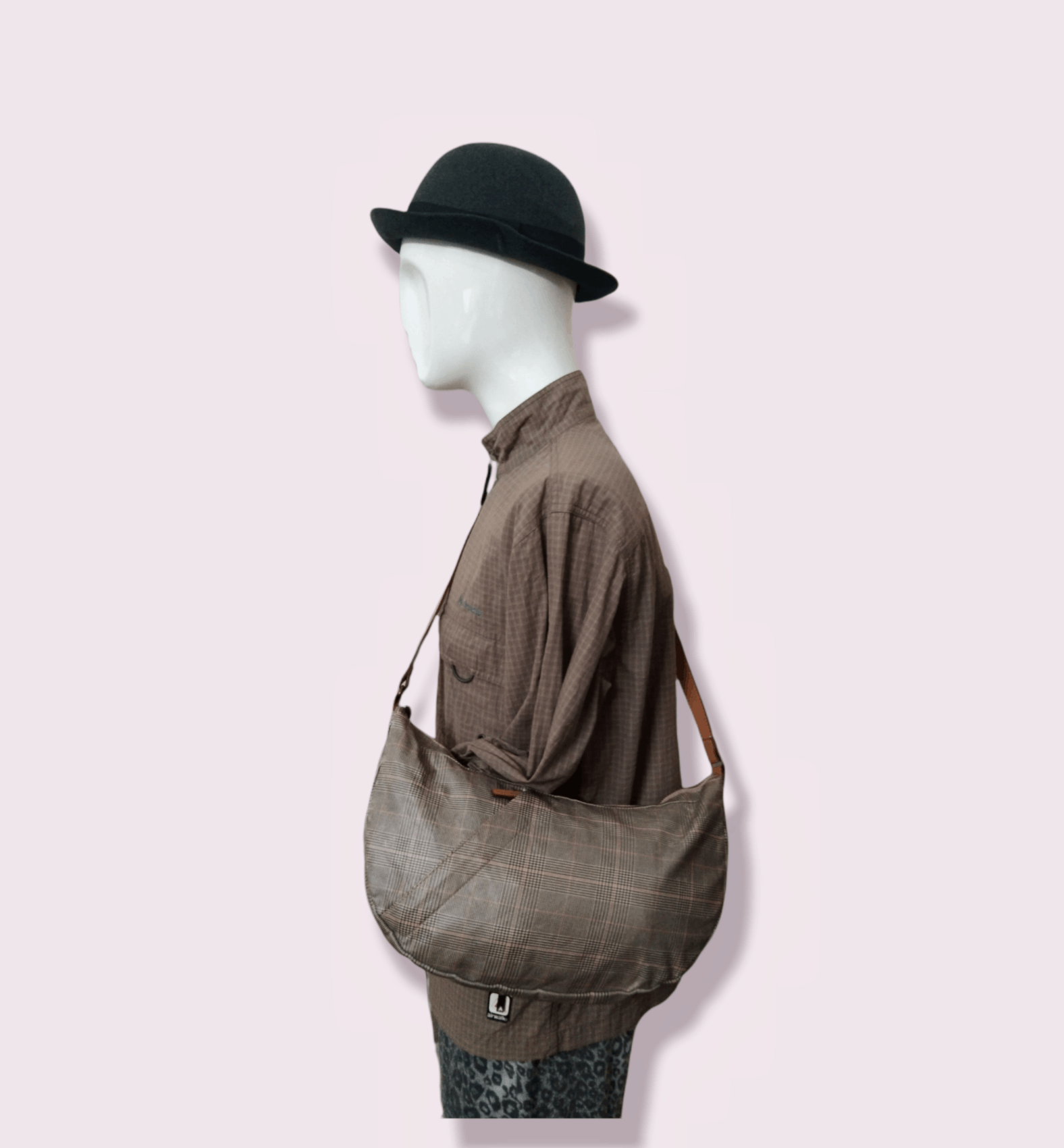 Issey Miyake × Japanese Brand × Tsumori Chisato TSUMORI CHISATO (ISSEY MIYAKE) PLAID BANANA SHOULDER BAG Size ONE SIZE - 6 Thumbnail