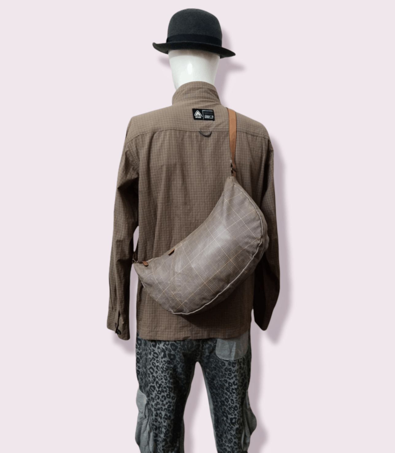 Issey Miyake × Japanese Brand × Tsumori Chisato TSUMORI CHISATO (ISSEY MIYAKE) PLAID BANANA SHOULDER BAG Size ONE SIZE - 7 Thumbnail