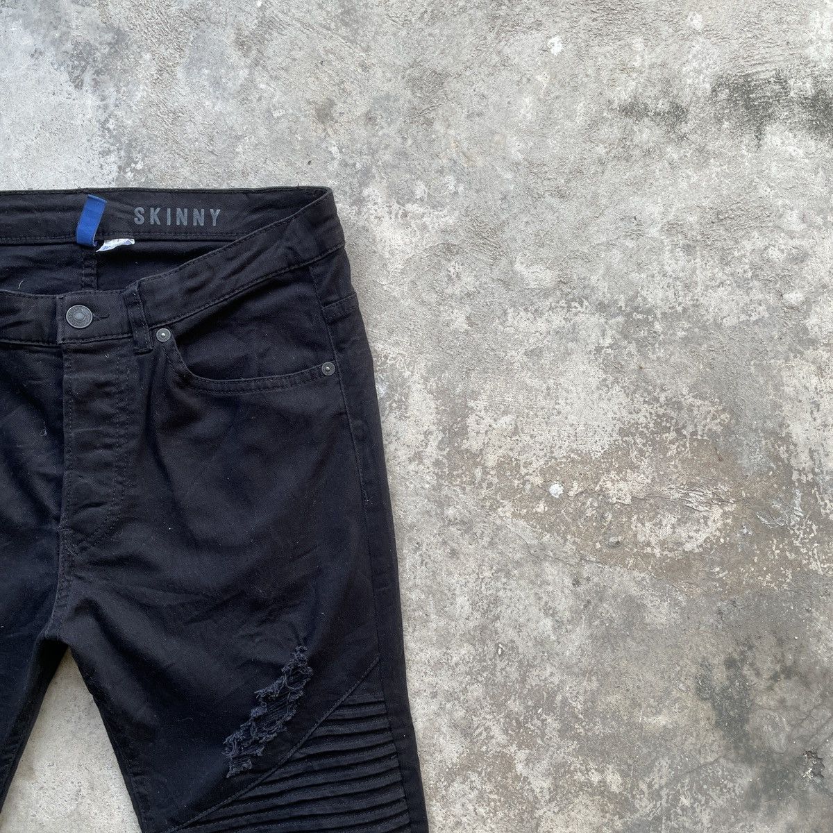 Japanese Brand Vintage Japanese Distressed Black Skinny Pants RARE W29 Size US 29 - 4 Thumbnail