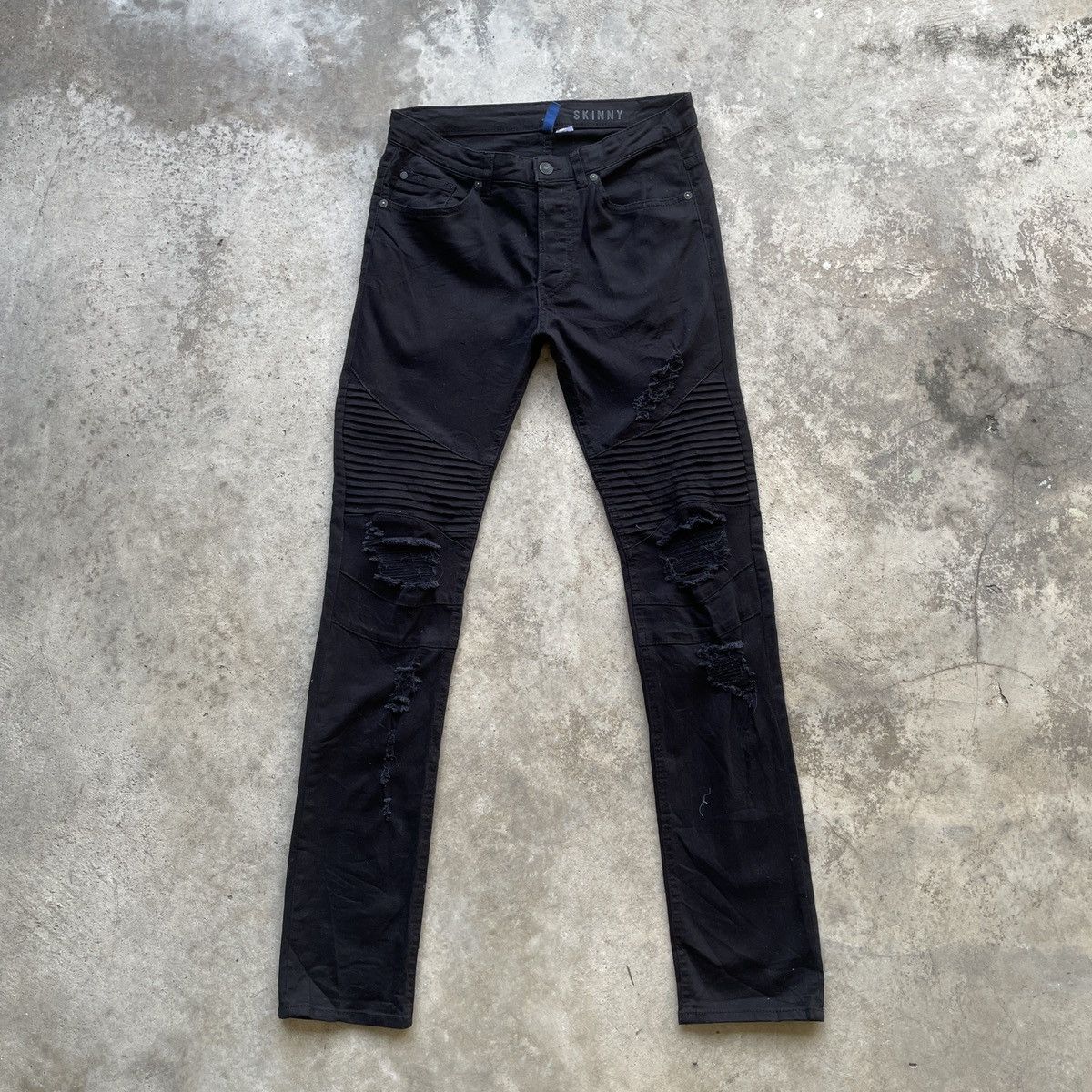 Japanese Brand Vintage Japanese Distressed Black Skinny Pants RARE W29 Size US 29 - 1 Thumbnail