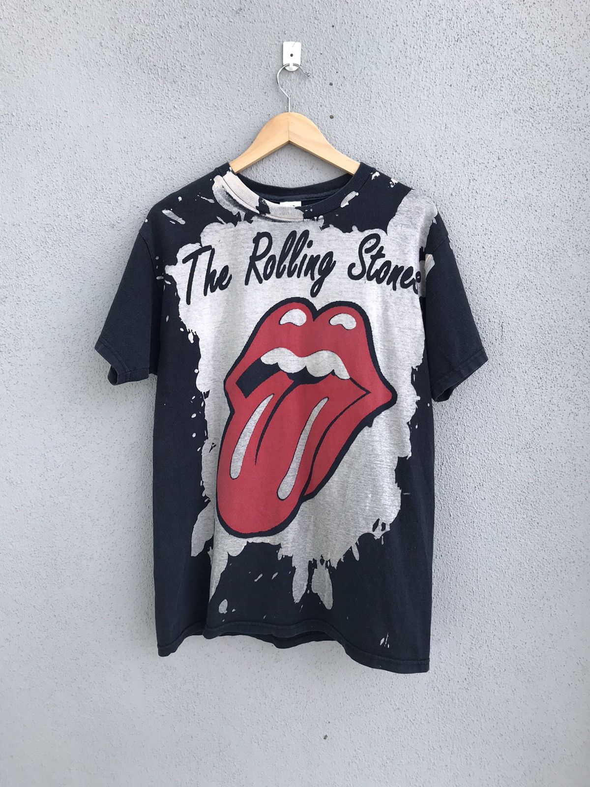 Band Tees Vtg The Rolling Stones Band Acid Wash Over Print T-shirt Size US M / EU 48-50 / 2 - 1 Thumbnail
