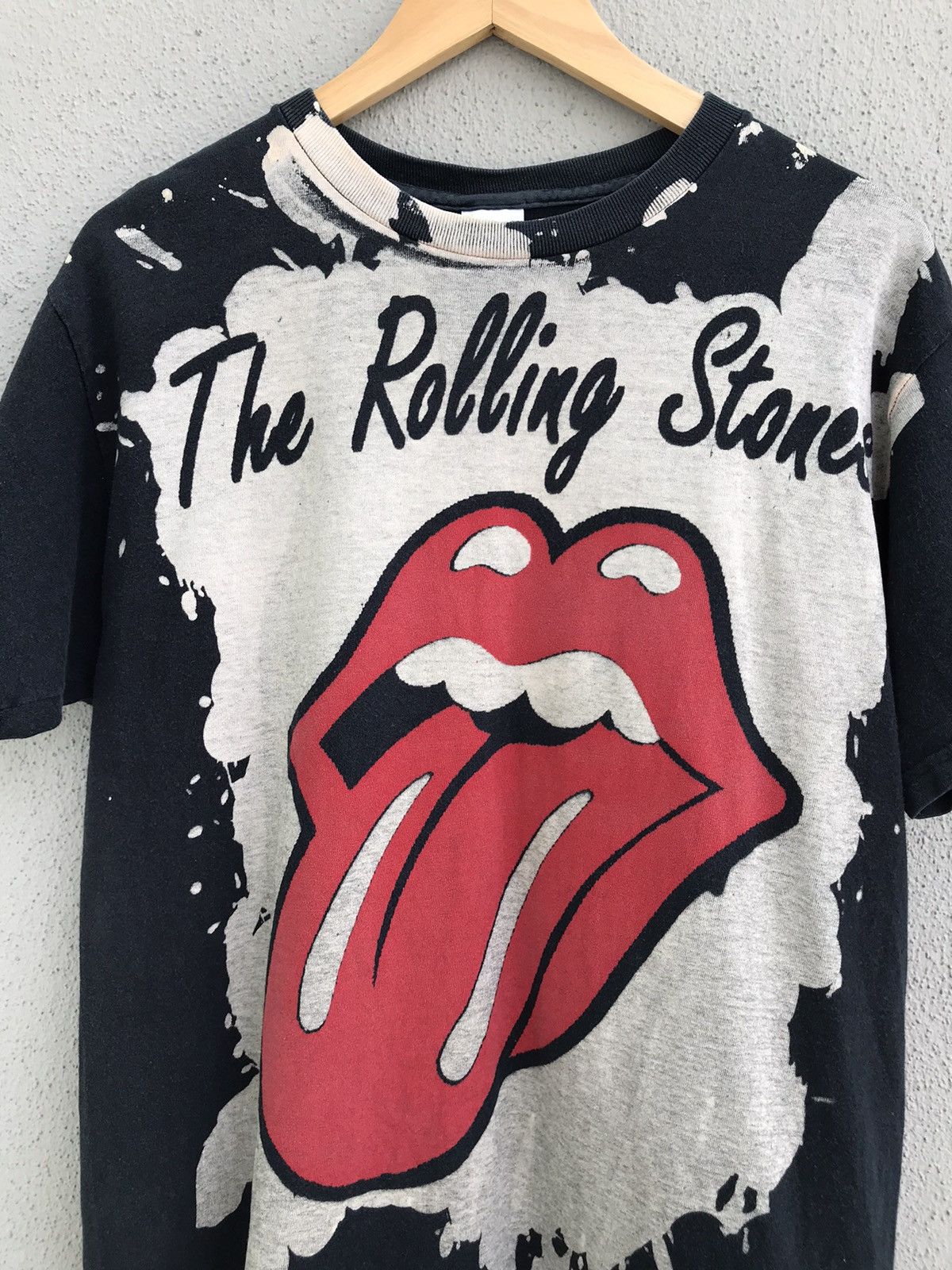 Band Tees Vtg The Rolling Stones Band Acid Wash Over Print T-shirt Size US M / EU 48-50 / 2 - 2 Thumbnail