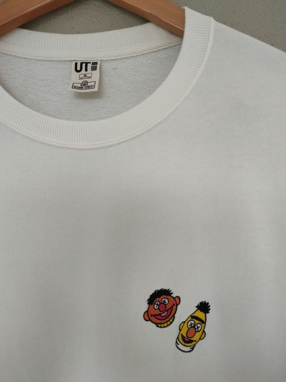 Kaws ❎ Kaws Sesame Street Sweatshirt Size US L / EU 52-54 / 3 - 2 Thumbnail