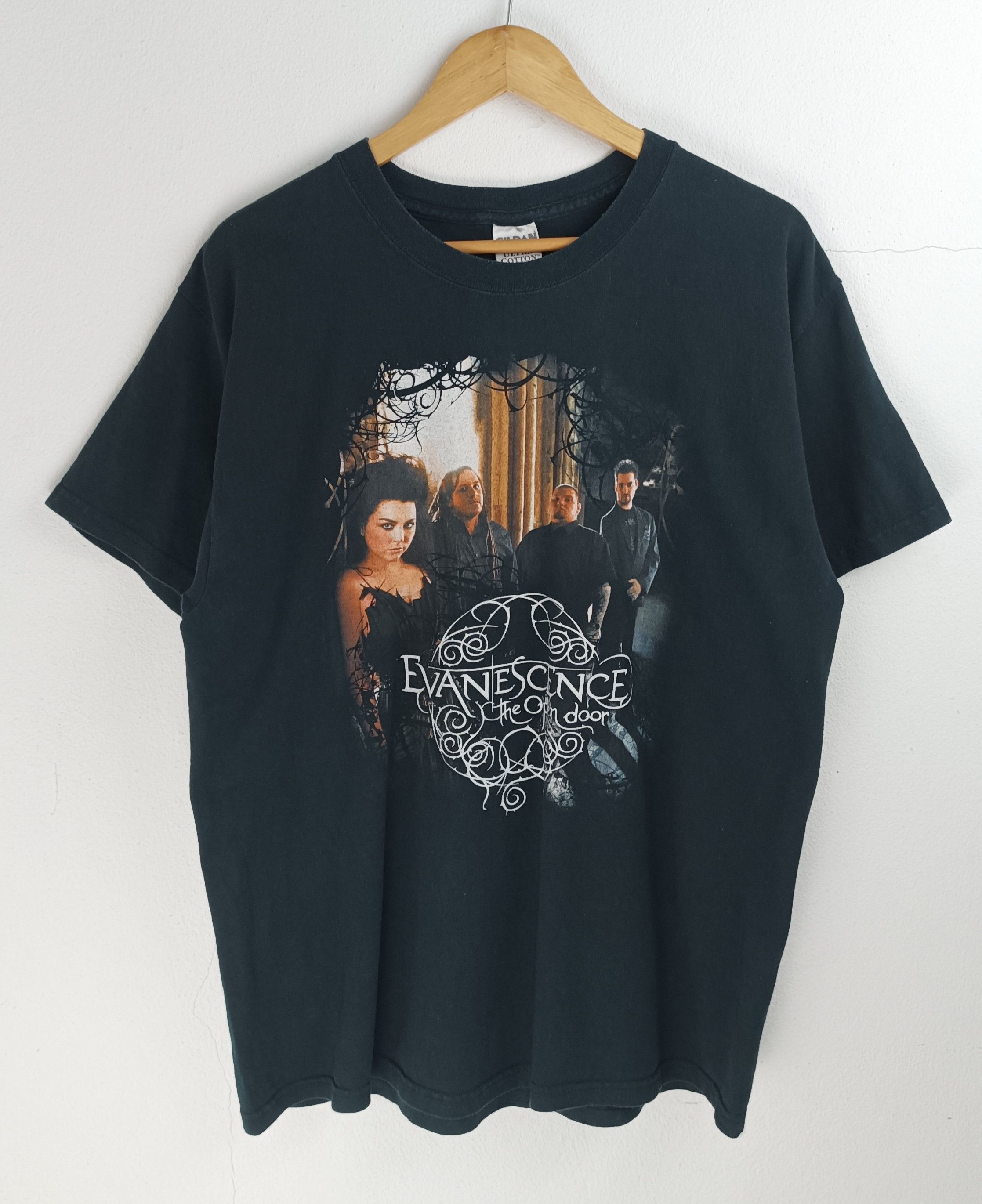 Band Tees VINTAGE '04 EVANESCENCE "THE OPEN DOOR TOUR" (used mcr) Size US L / EU 52-54 / 3 - 3 Thumbnail