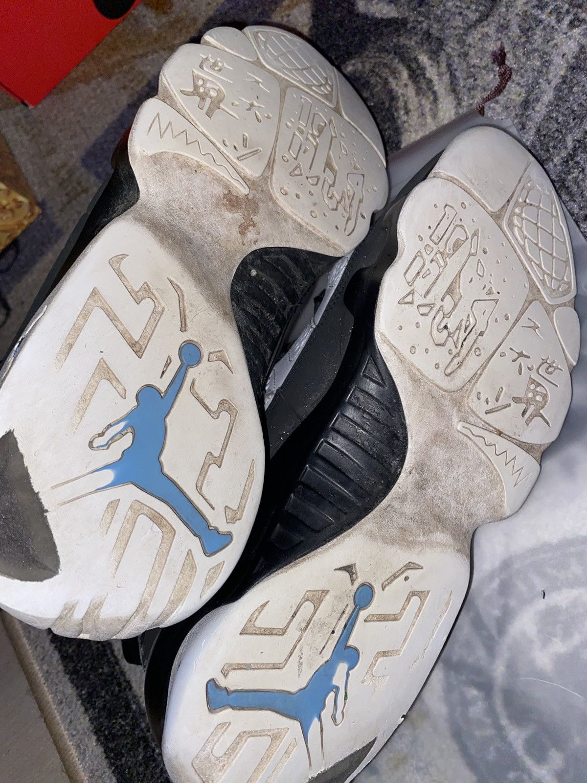 Jordan Brand × Nike Jordan 9 Retro University Blue Size US 13 / EU 46 - 8 Thumbnail