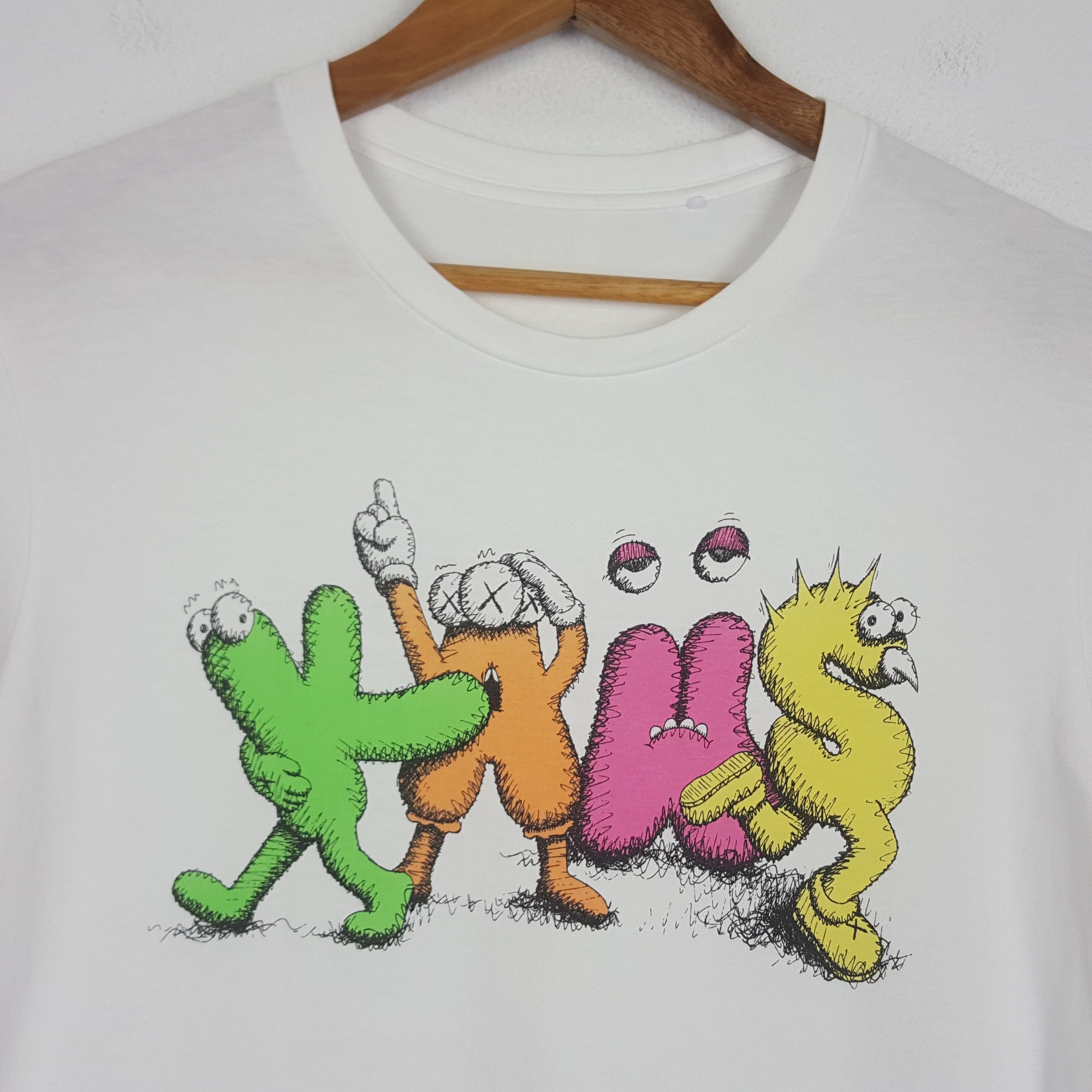 Japanese Brand × Kaws × Vintage Vintage KAWS x Uniqlo Japanese brand t-shirt Size US M / EU 48-50 / 2 - 3 Thumbnail