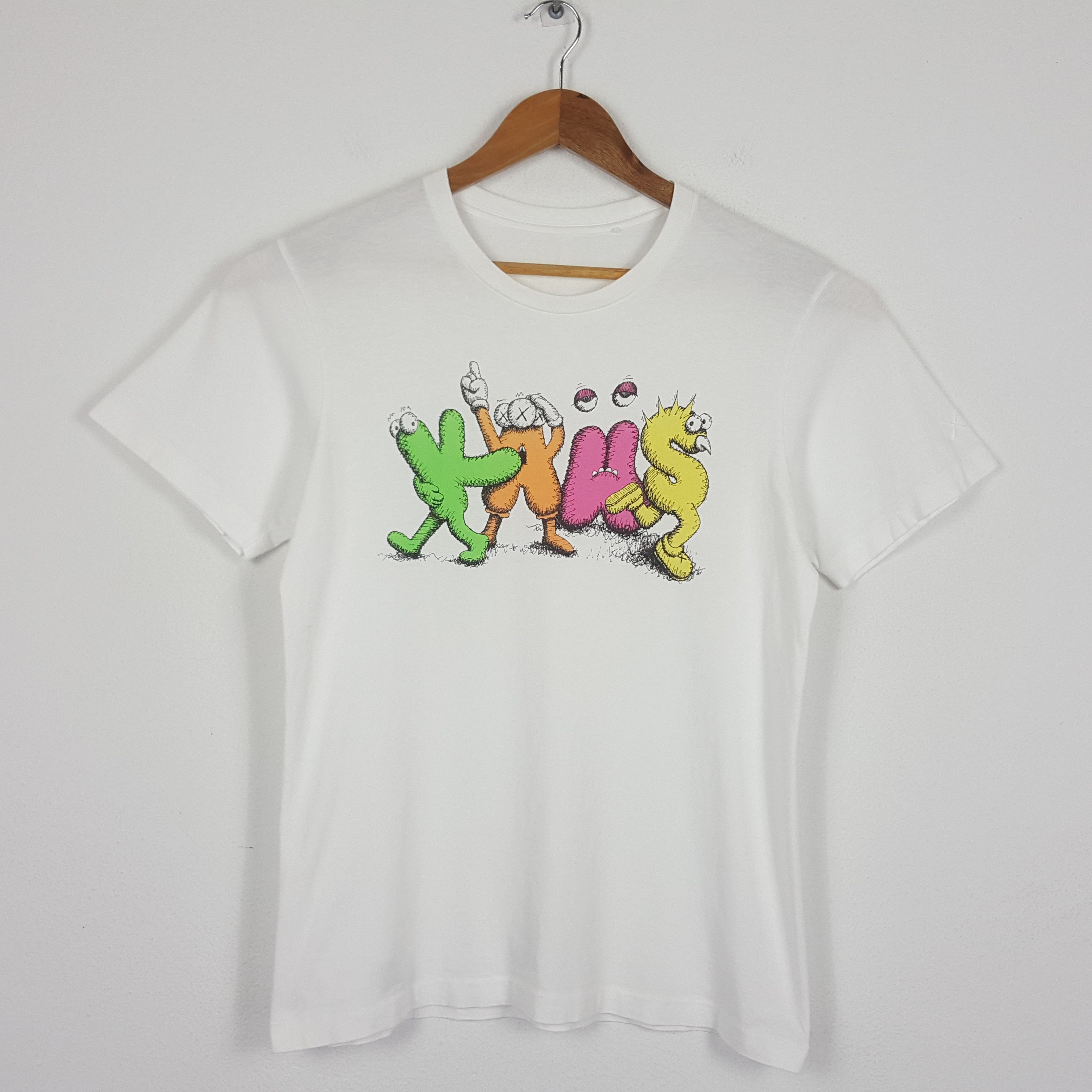 Japanese Brand × Kaws × Vintage Vintage KAWS x Uniqlo Japanese brand t-shirt Size US M / EU 48-50 / 2 - 1 Thumbnail