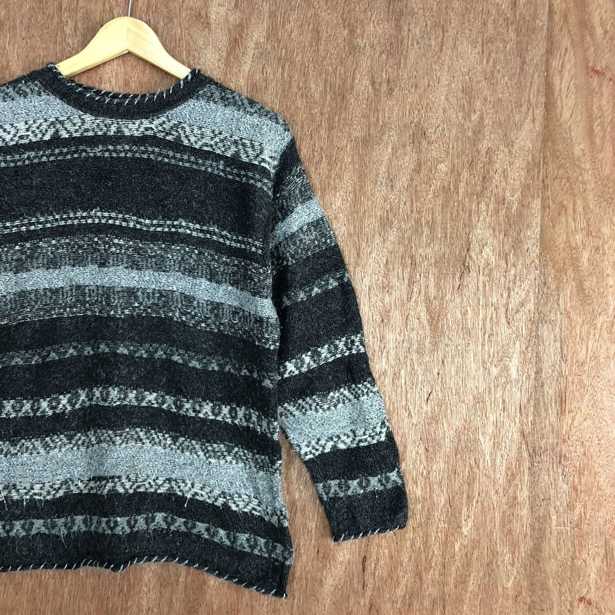 Vintage DL Vino Rouge stripe shaggy Grey Knitwear #c723 Size US M / EU 48-50 / 2 - 5 Thumbnail