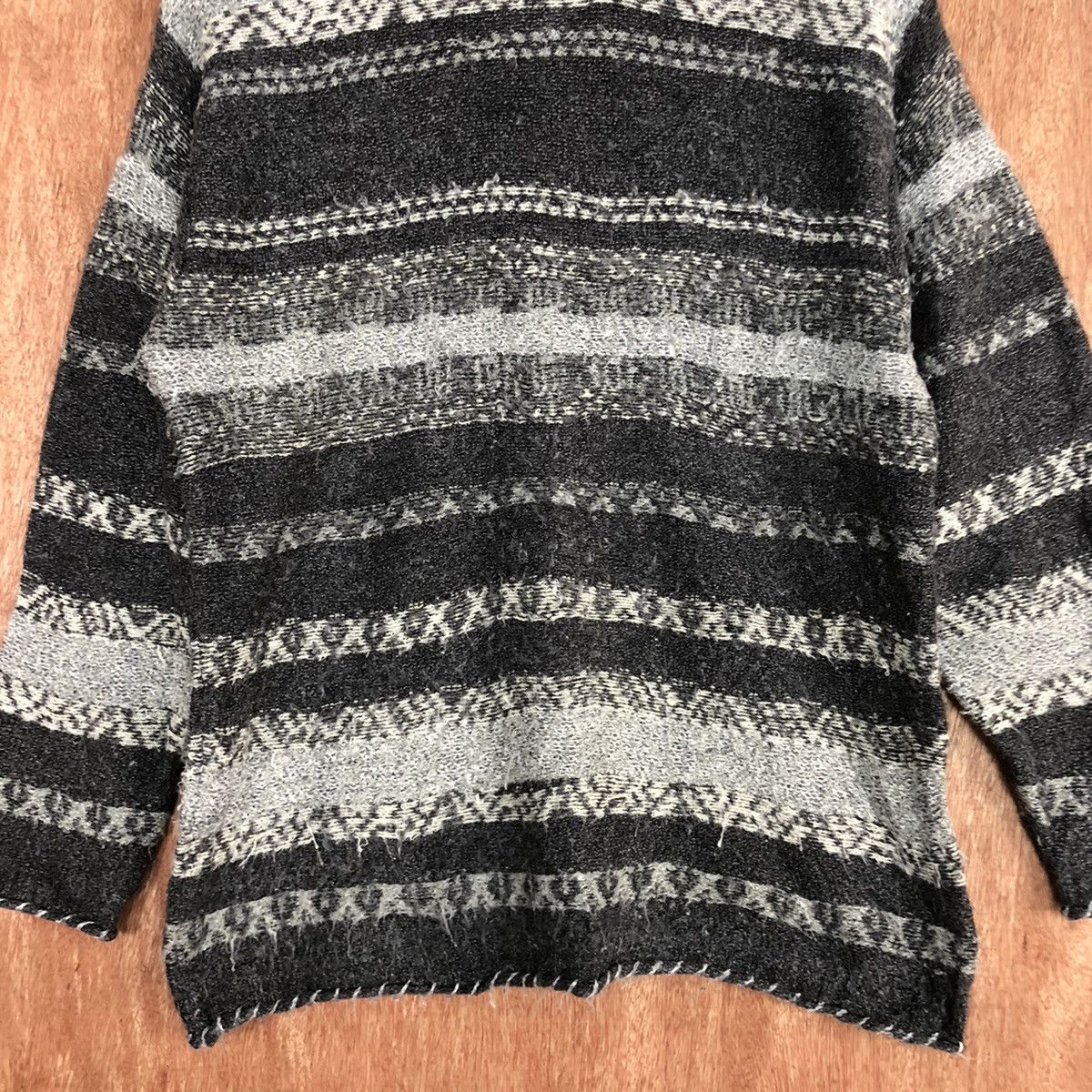 Vintage DL Vino Rouge stripe shaggy Grey Knitwear #c723 Size US M / EU 48-50 / 2 - 8 Thumbnail