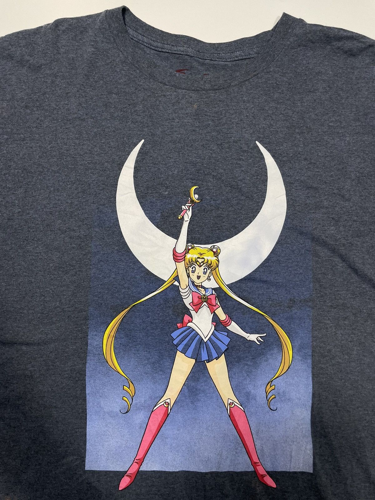 Anime VTG SAILOR MOON BIG PRINT NICE GRAPHICS T-SHIRT DISTRESSED Size US XL / EU 56 / 4 - 1 Thumbnail