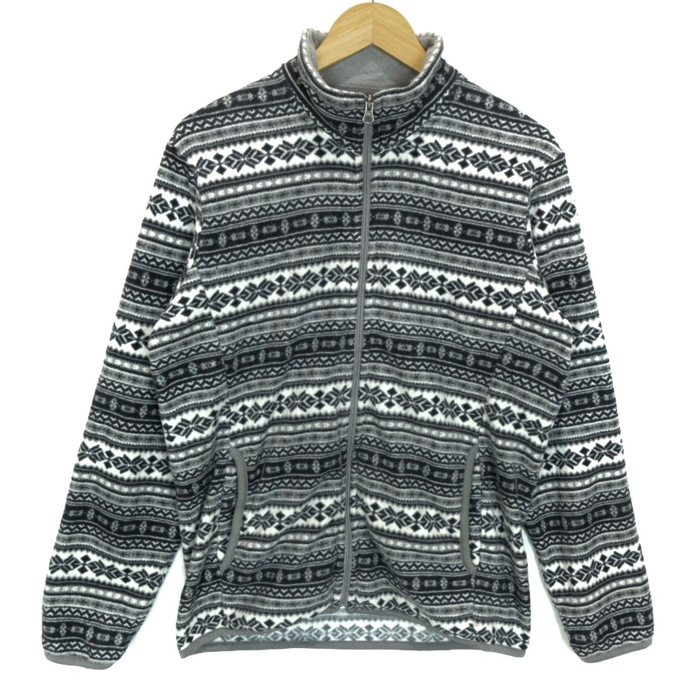 Uniqlo UNIQLO Floral Monogram Christmas Fleece Jacket Size US M / EU 48-50 / 2 - 2 Thumbnail