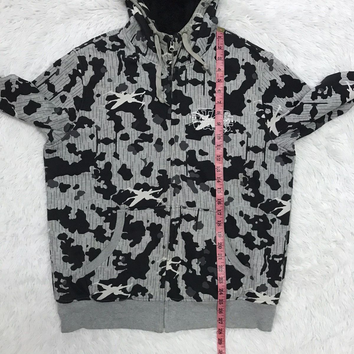 Star Wars Uniqlo Star Wars Camo Zipper Jacket Hooded Fleece Inner Size US XL / EU 56 / 4 - 21 Thumbnail