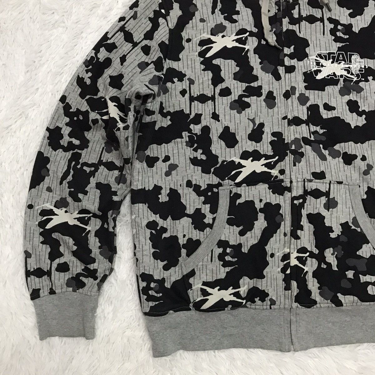 Star Wars Uniqlo Star Wars Camo Zipper Jacket Hooded Fleece Inner Size US XL / EU 56 / 4 - 3 Thumbnail