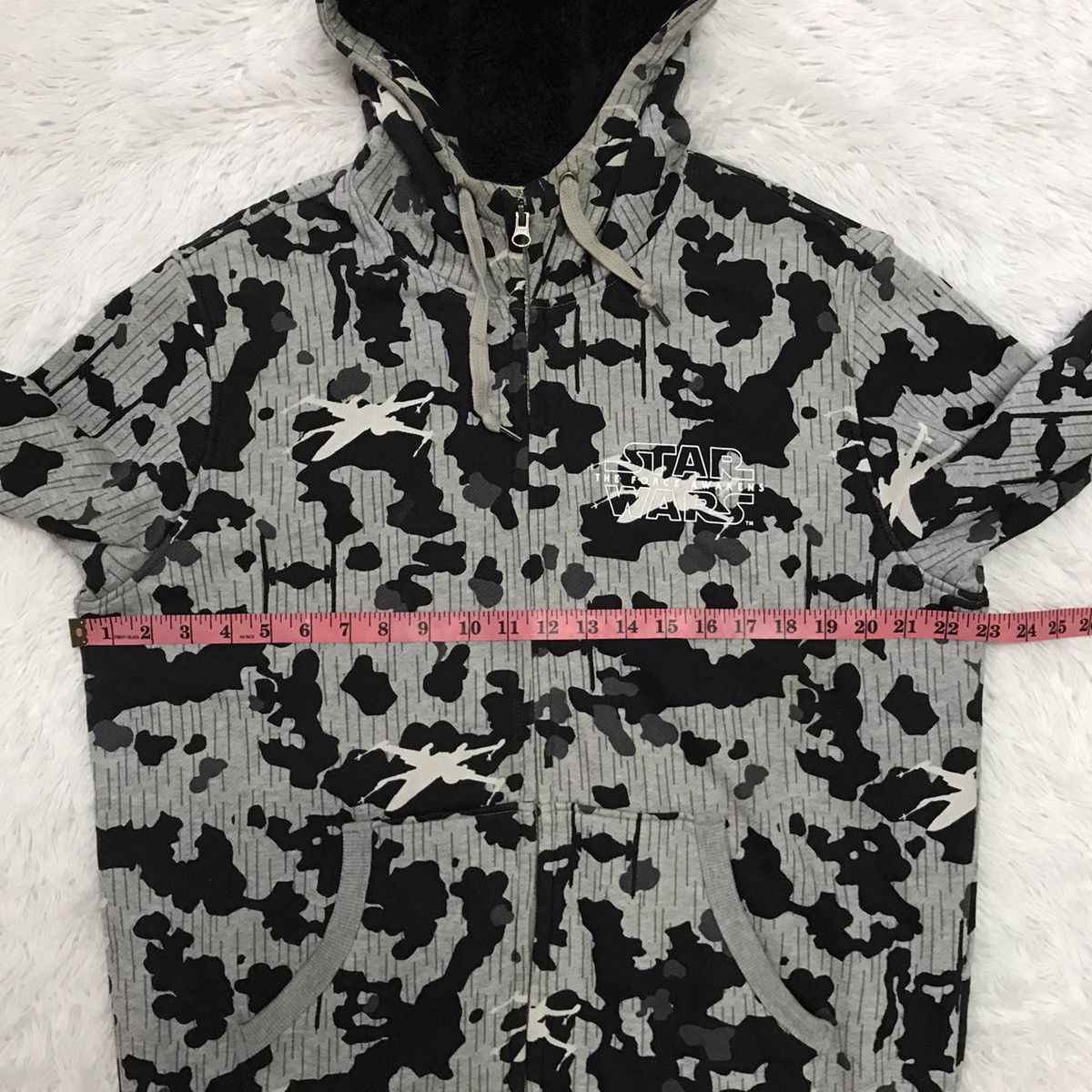 Star Wars Uniqlo Star Wars Camo Zipper Jacket Hooded Fleece Inner Size US XL / EU 56 / 4 - 20 Thumbnail