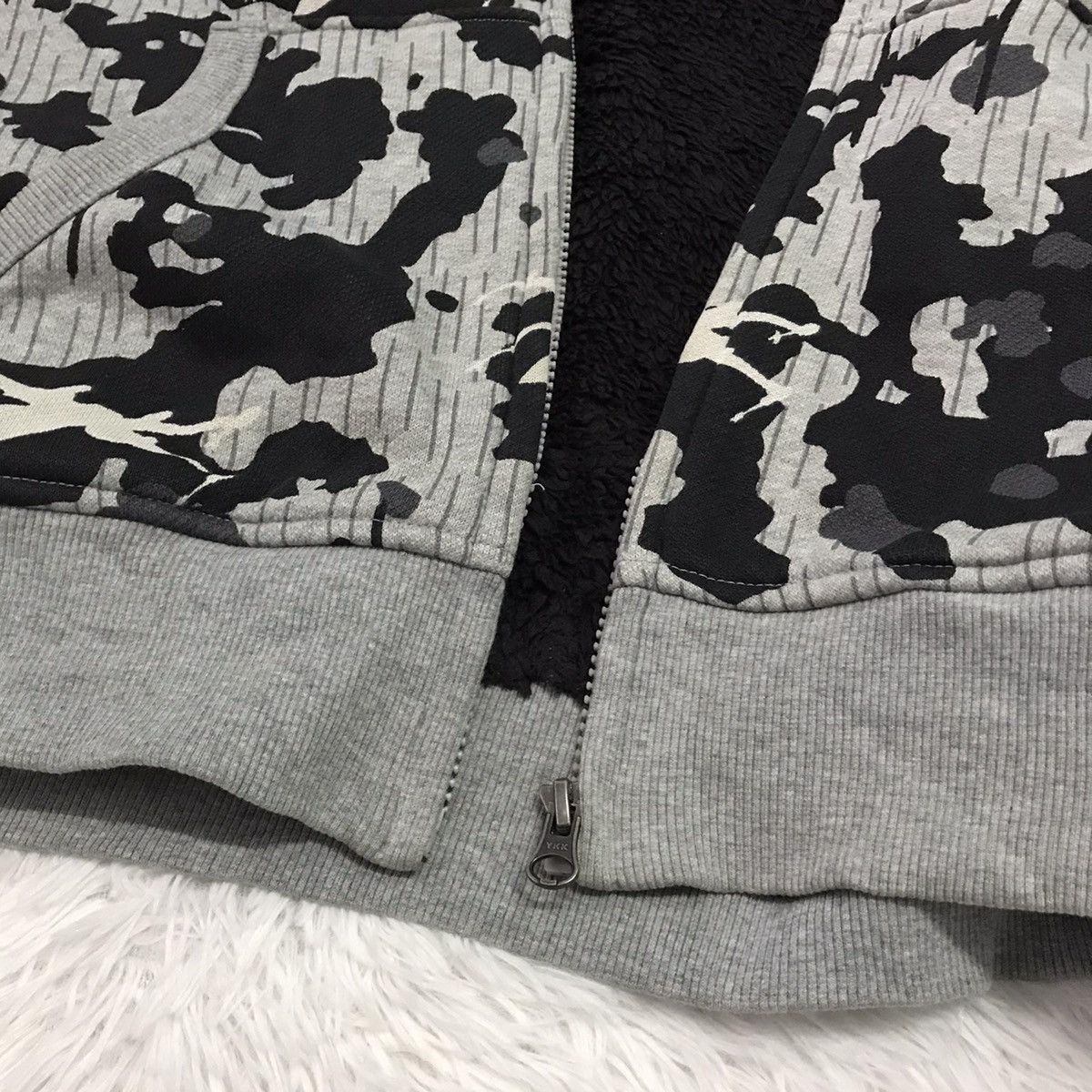 Star Wars Uniqlo Star Wars Camo Zipper Jacket Hooded Fleece Inner Size US XL / EU 56 / 4 - 19 Thumbnail
